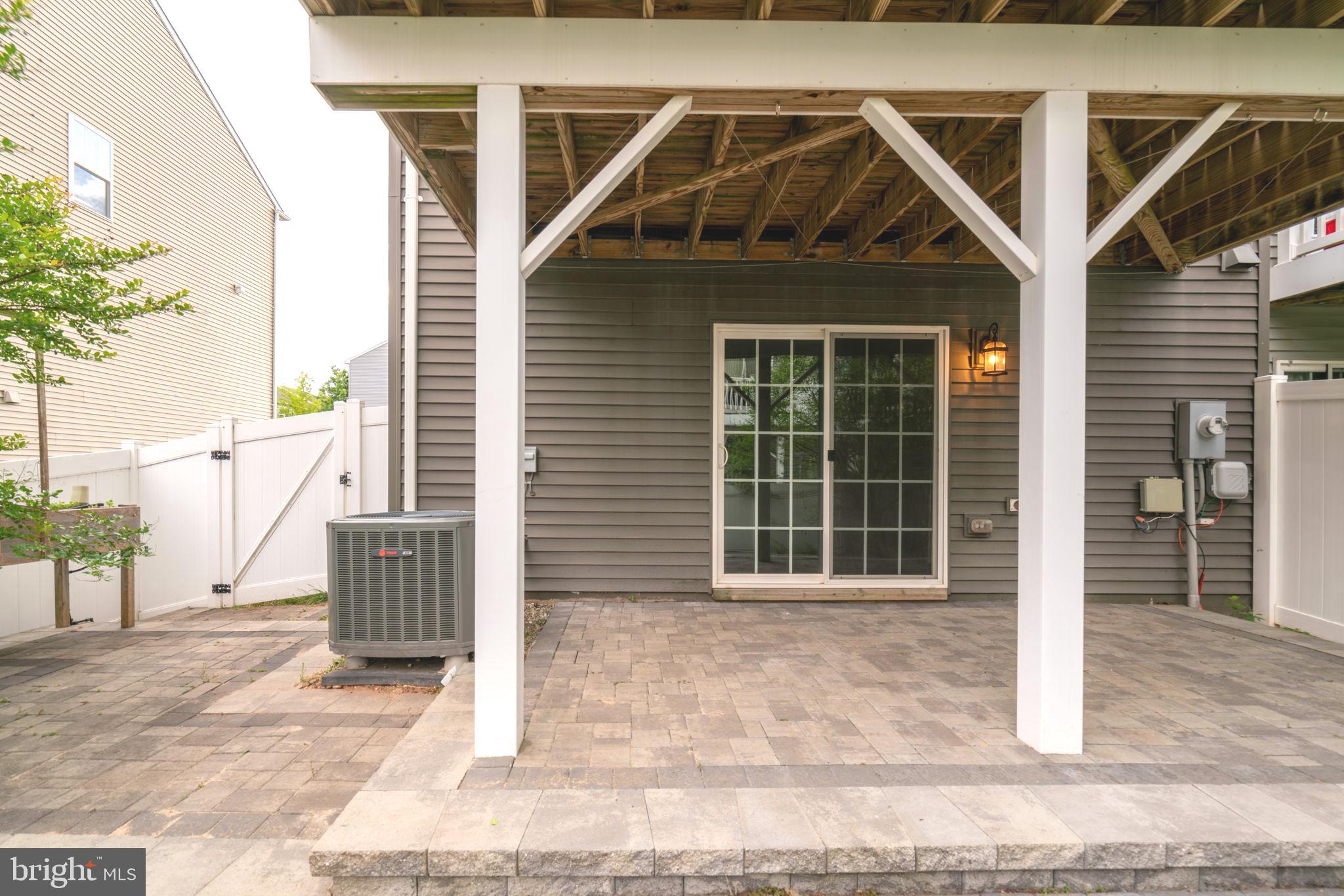 BRADLEY SQUARE - Residential