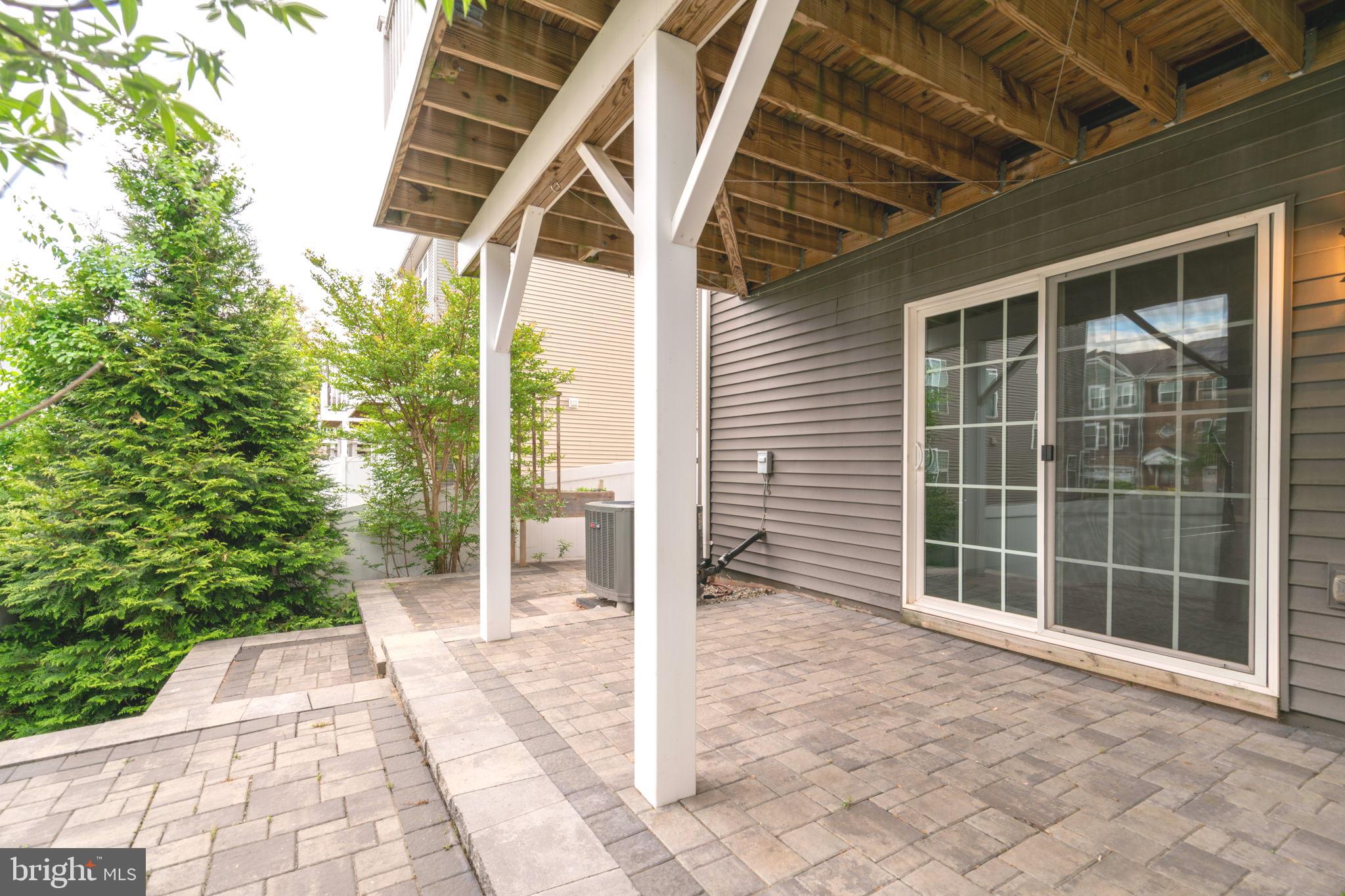 BRADLEY SQUARE - Residential