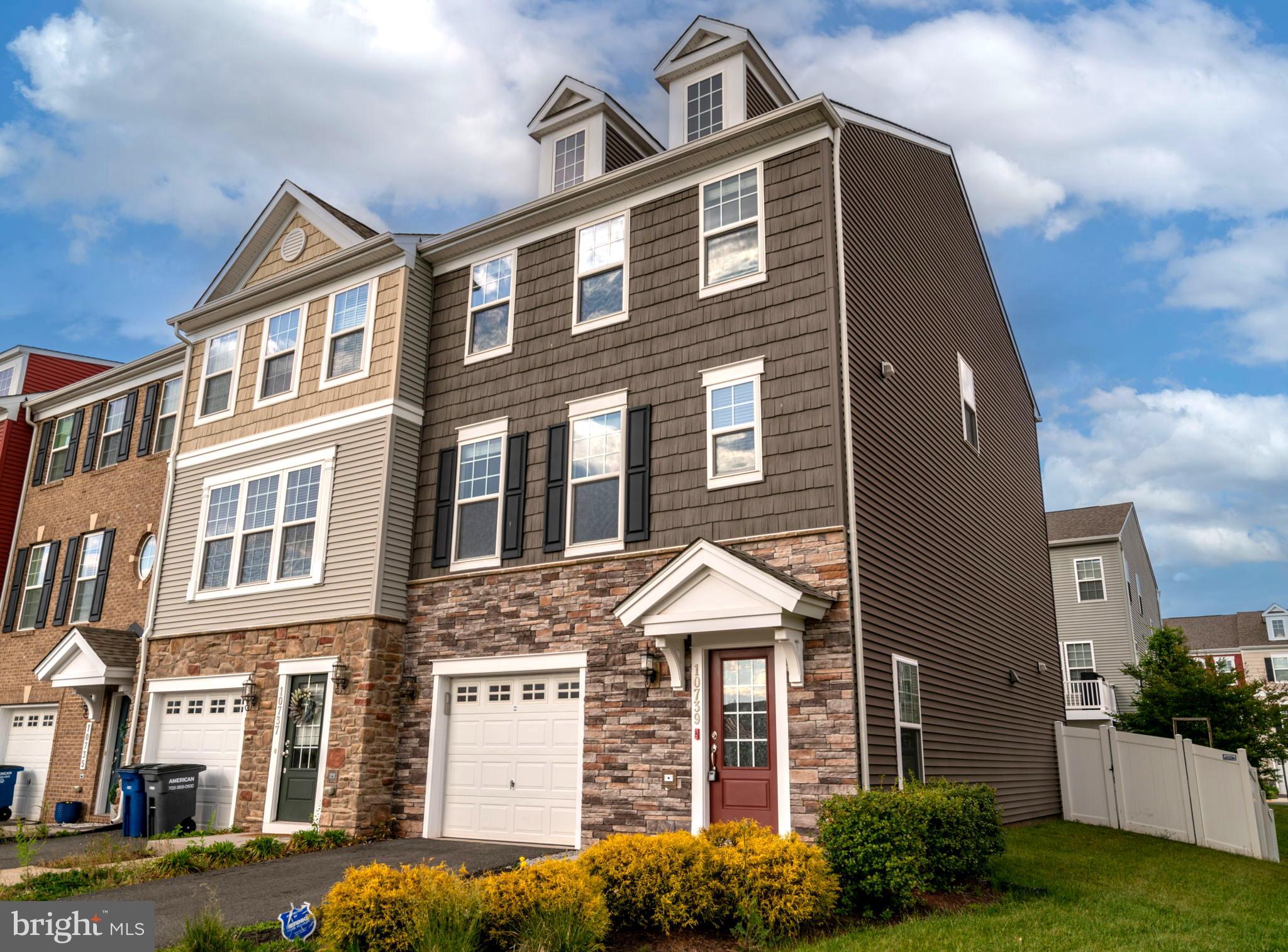 BRADLEY SQUARE - Residential