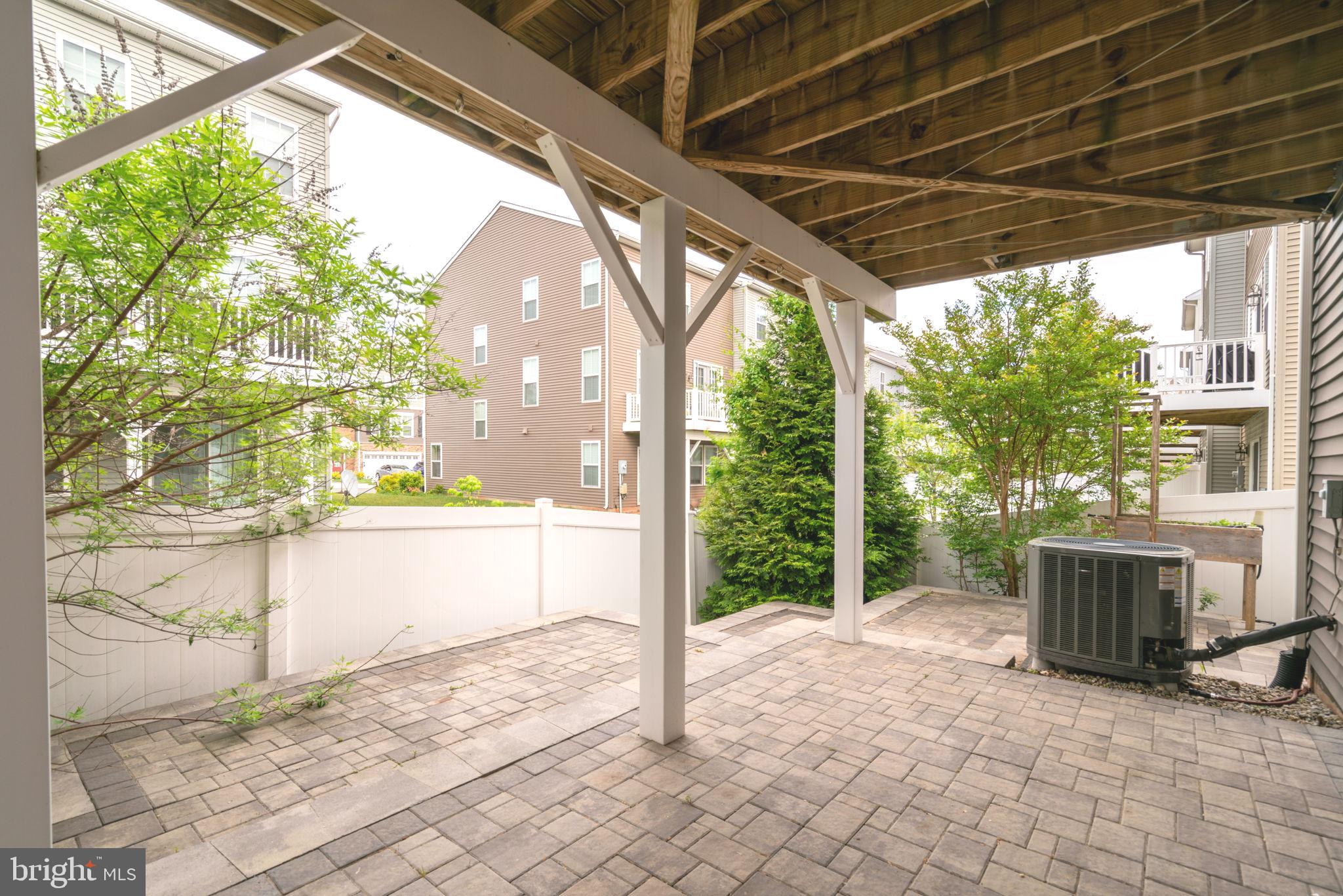 BRADLEY SQUARE - Residential
