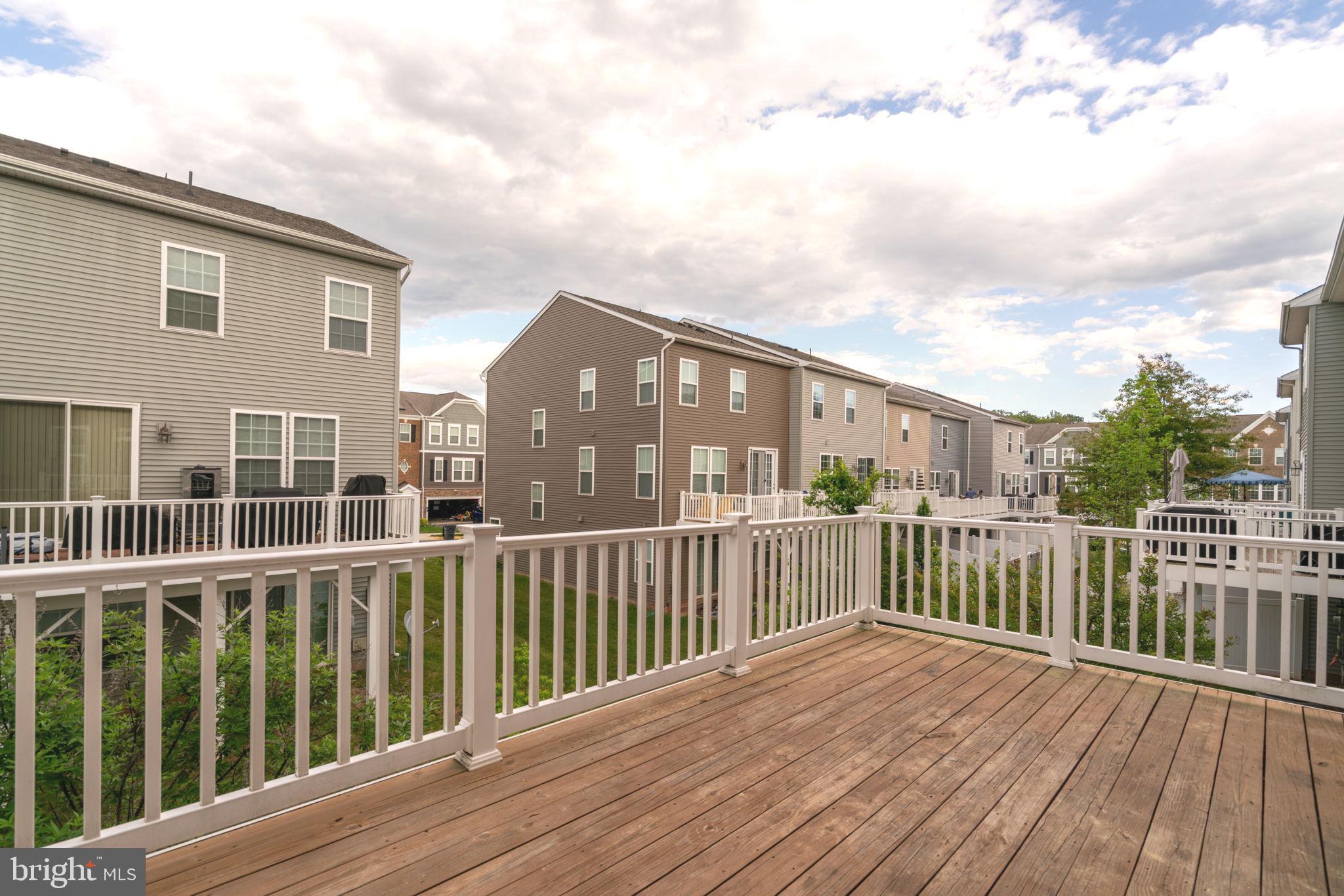 BRADLEY SQUARE - Residential
