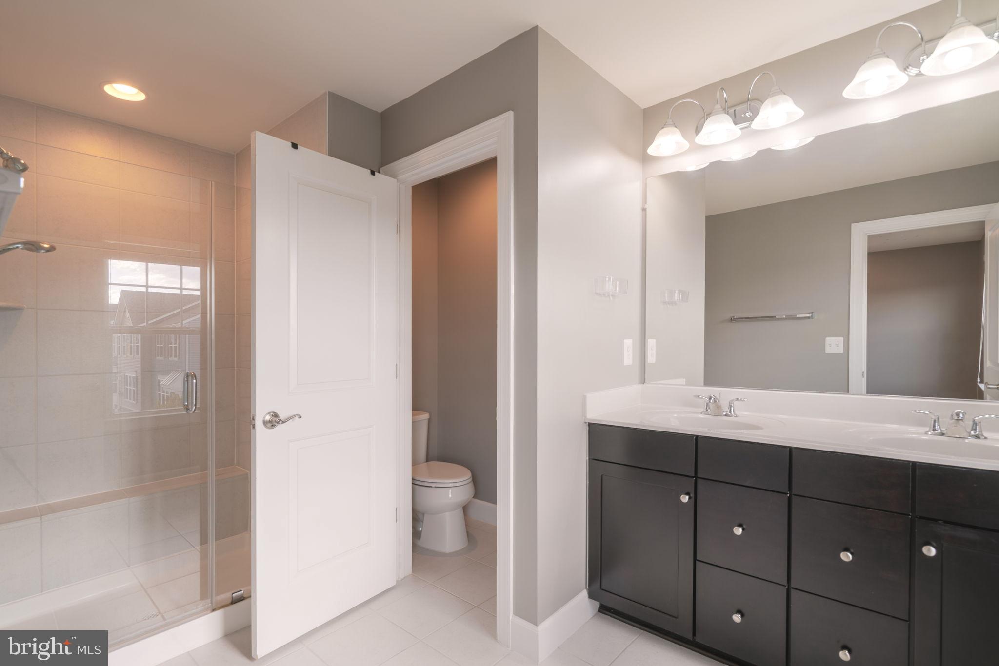 BRADLEY SQUARE - Residential