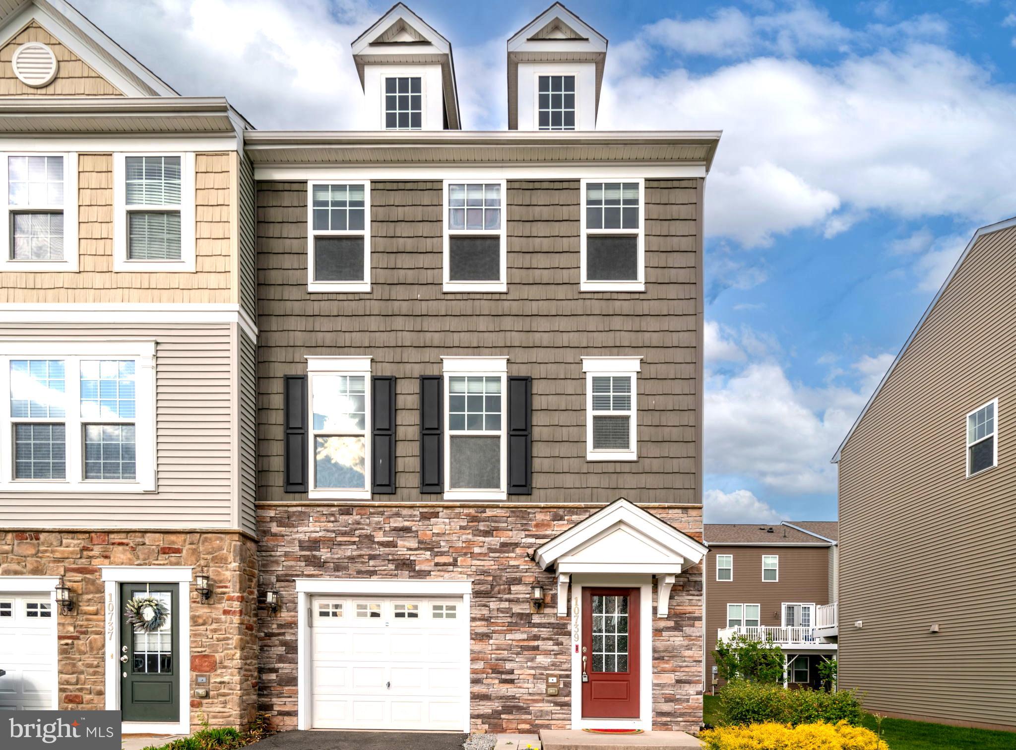 BRADLEY SQUARE - Residential