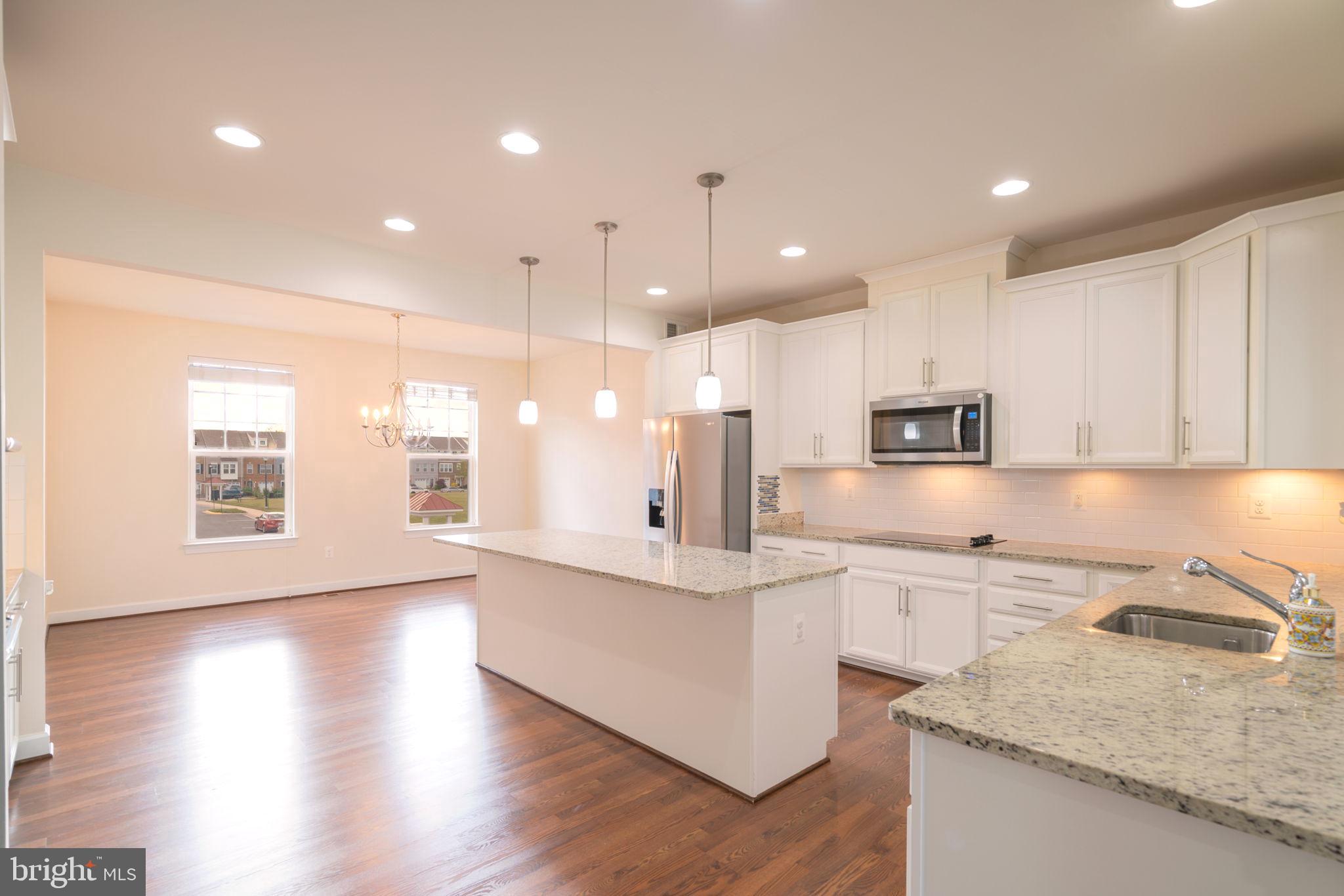 BRADLEY SQUARE - Residential