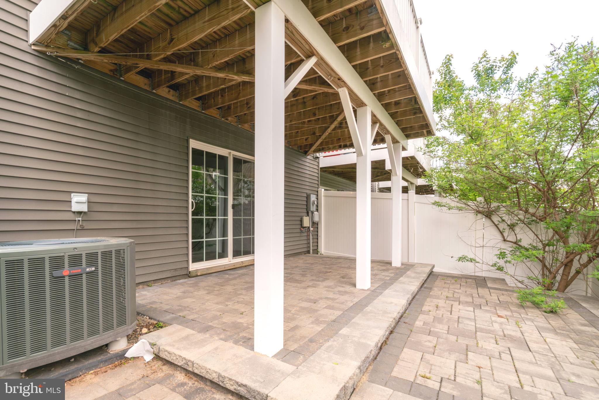 BRADLEY SQUARE - Residential
