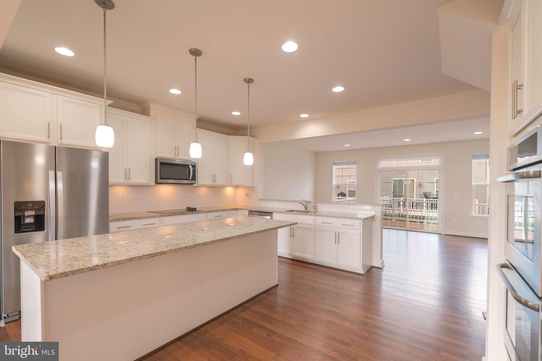 BRADLEY SQUARE - Residential
