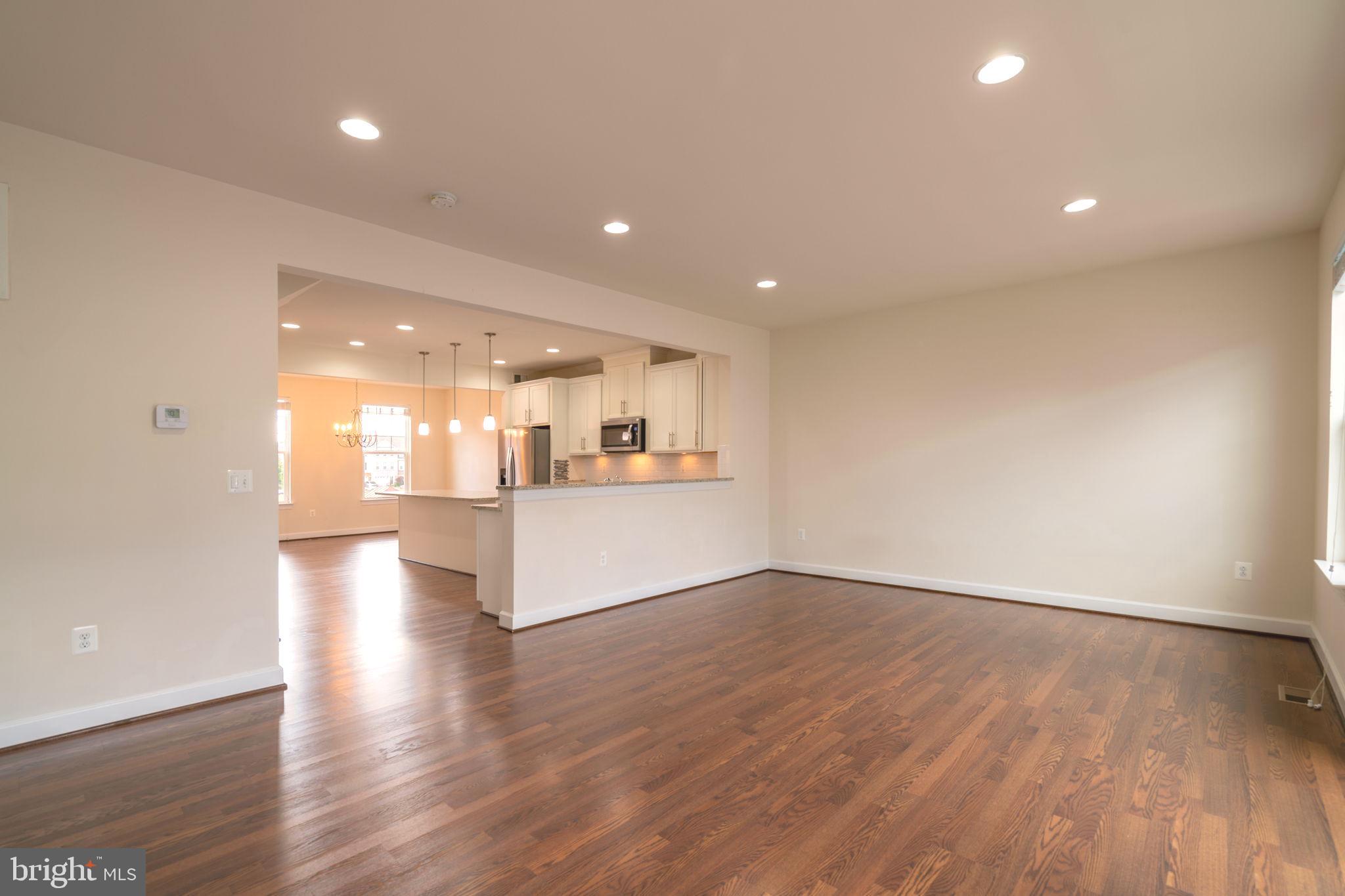 BRADLEY SQUARE - Residential