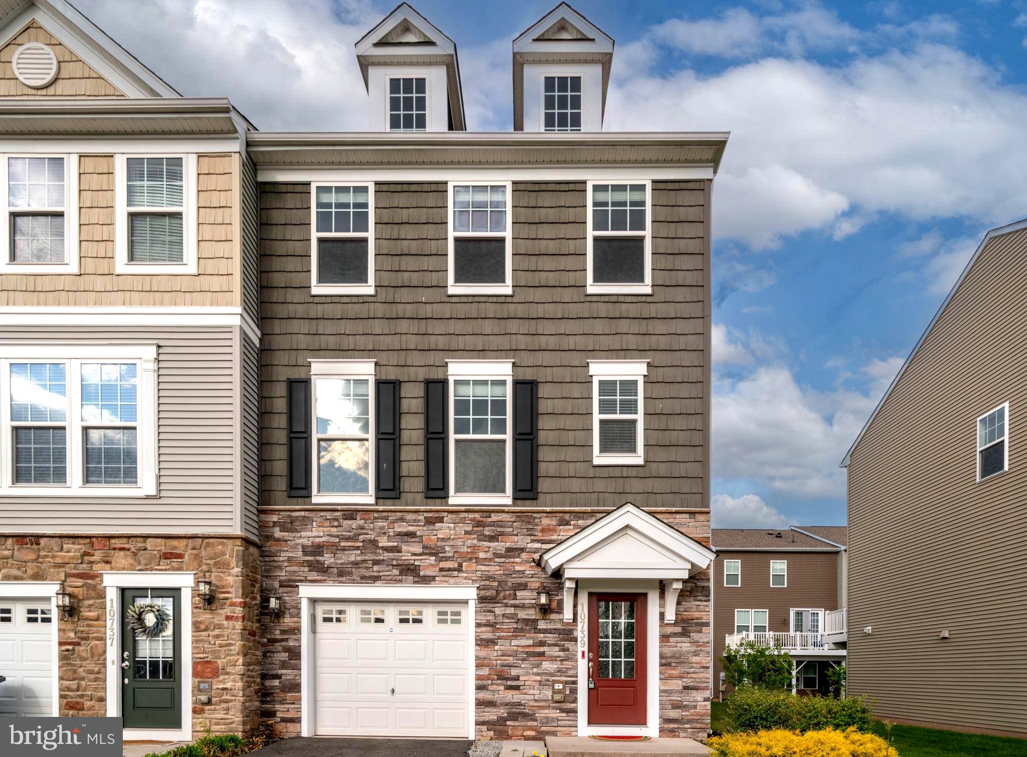 BRADLEY SQUARE - Residential