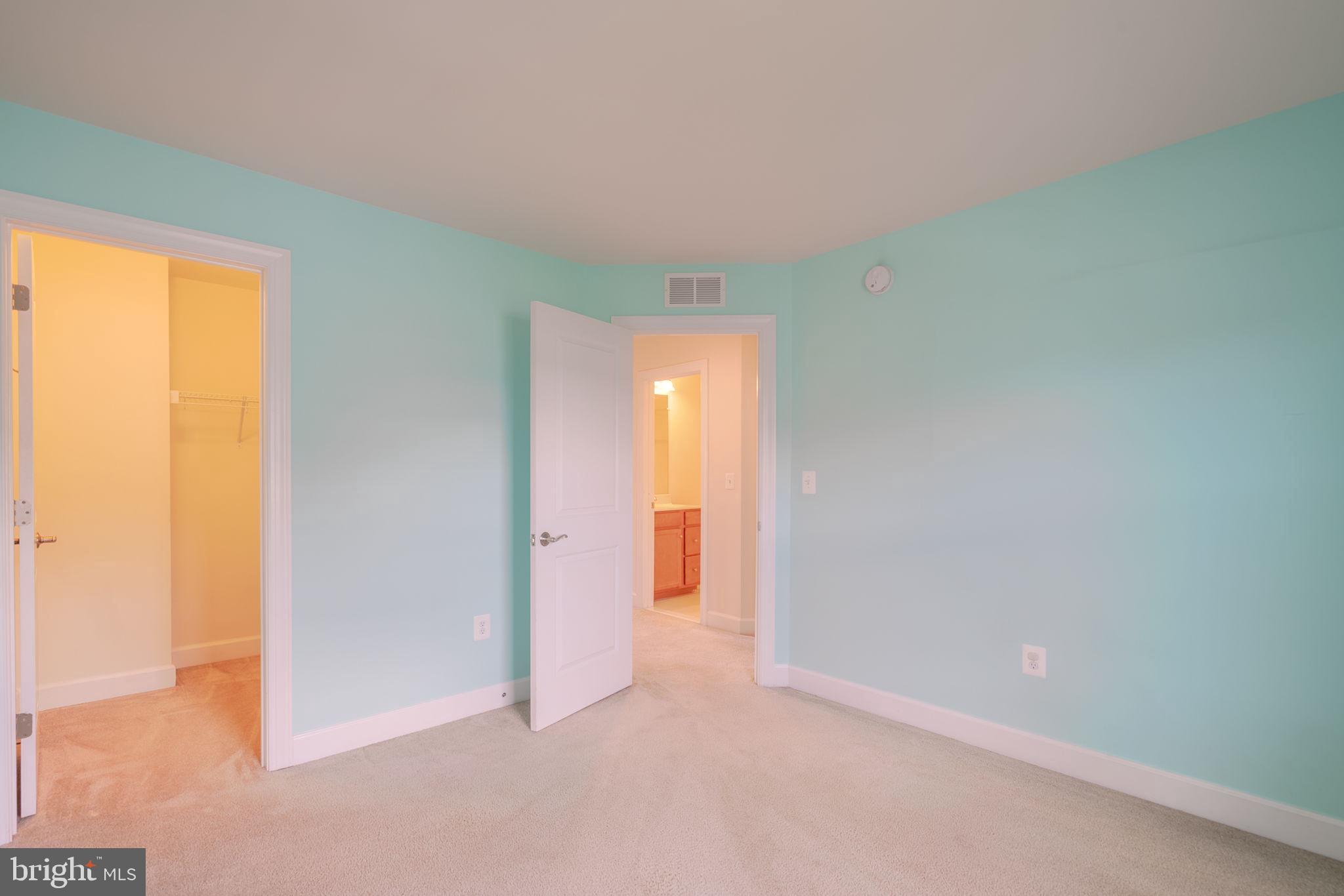 BRADLEY SQUARE - Residential
