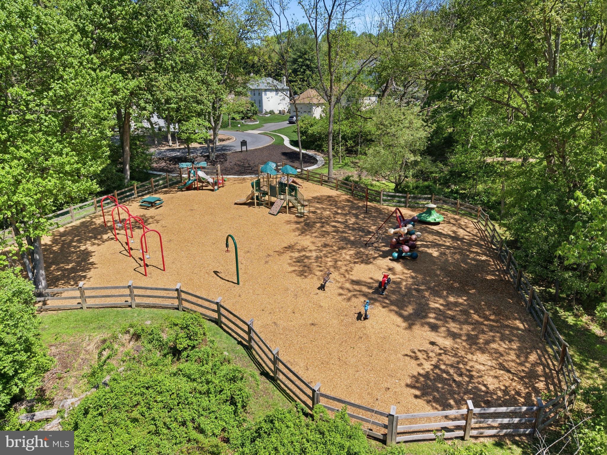 GARNET OAKS - Residential