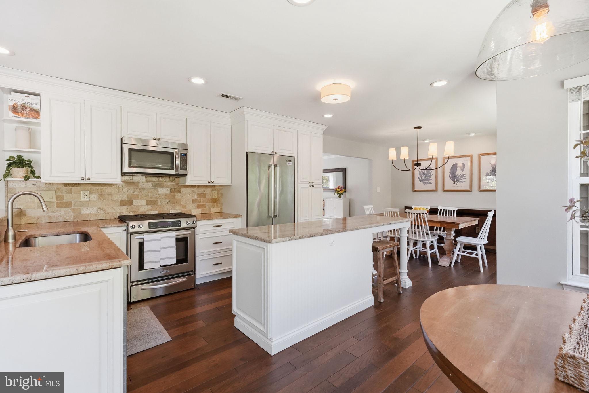GARNET OAKS - Residential
