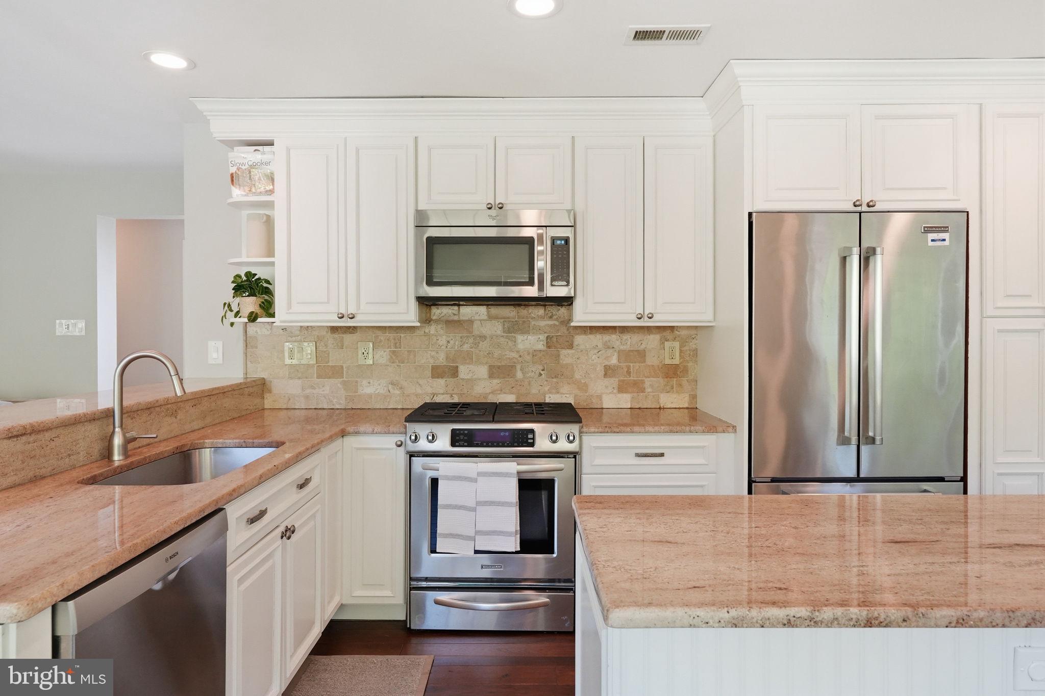 GARNET OAKS - Residential