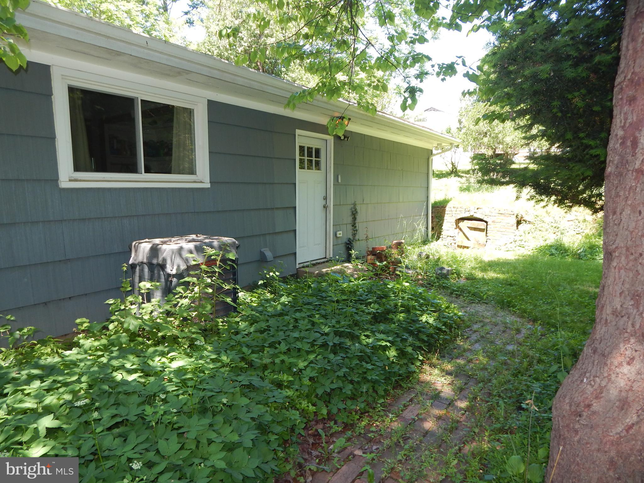 SUNNYBROOK FARMS - Residential