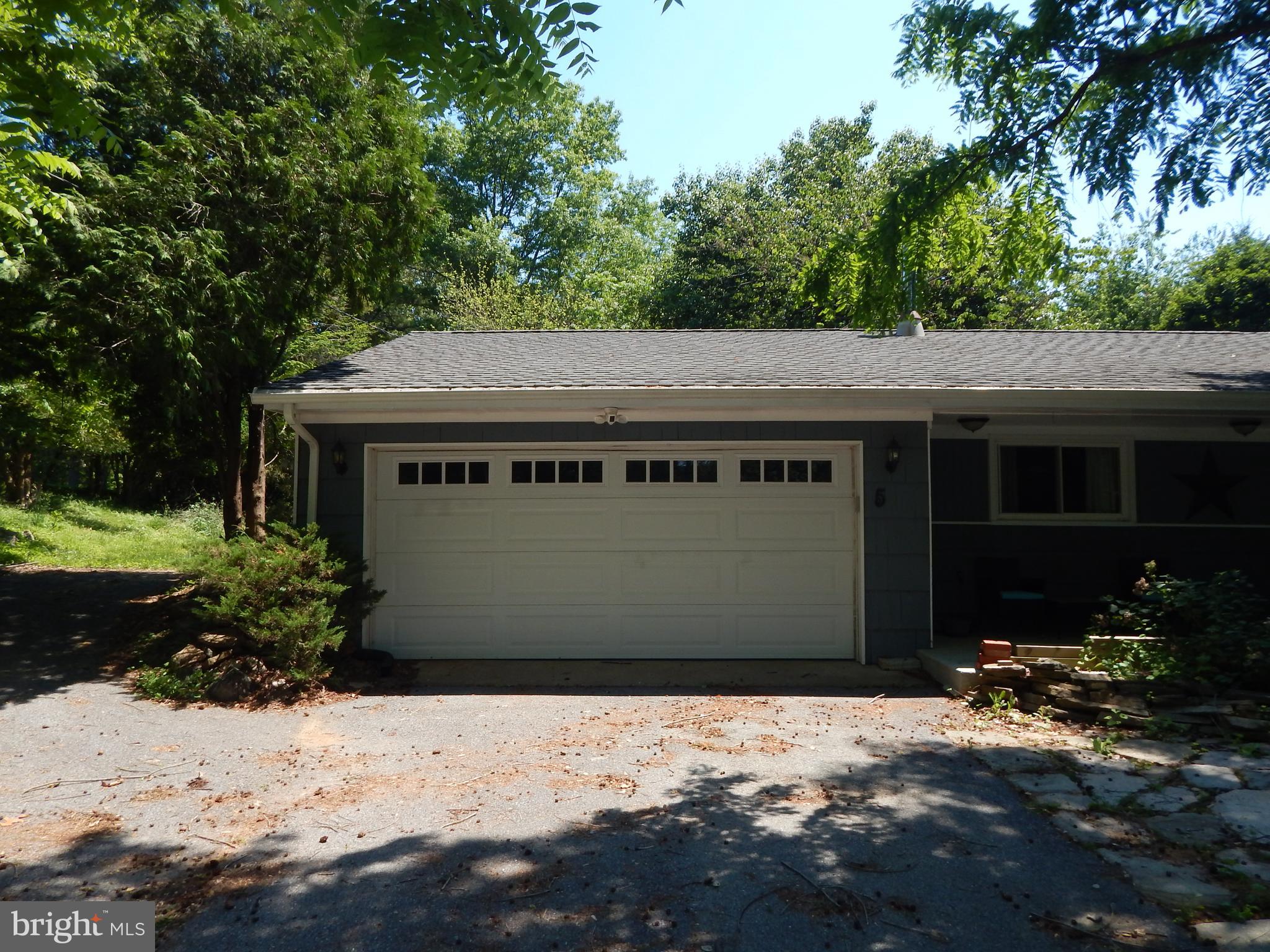 SUNNYBROOK FARMS - Residential