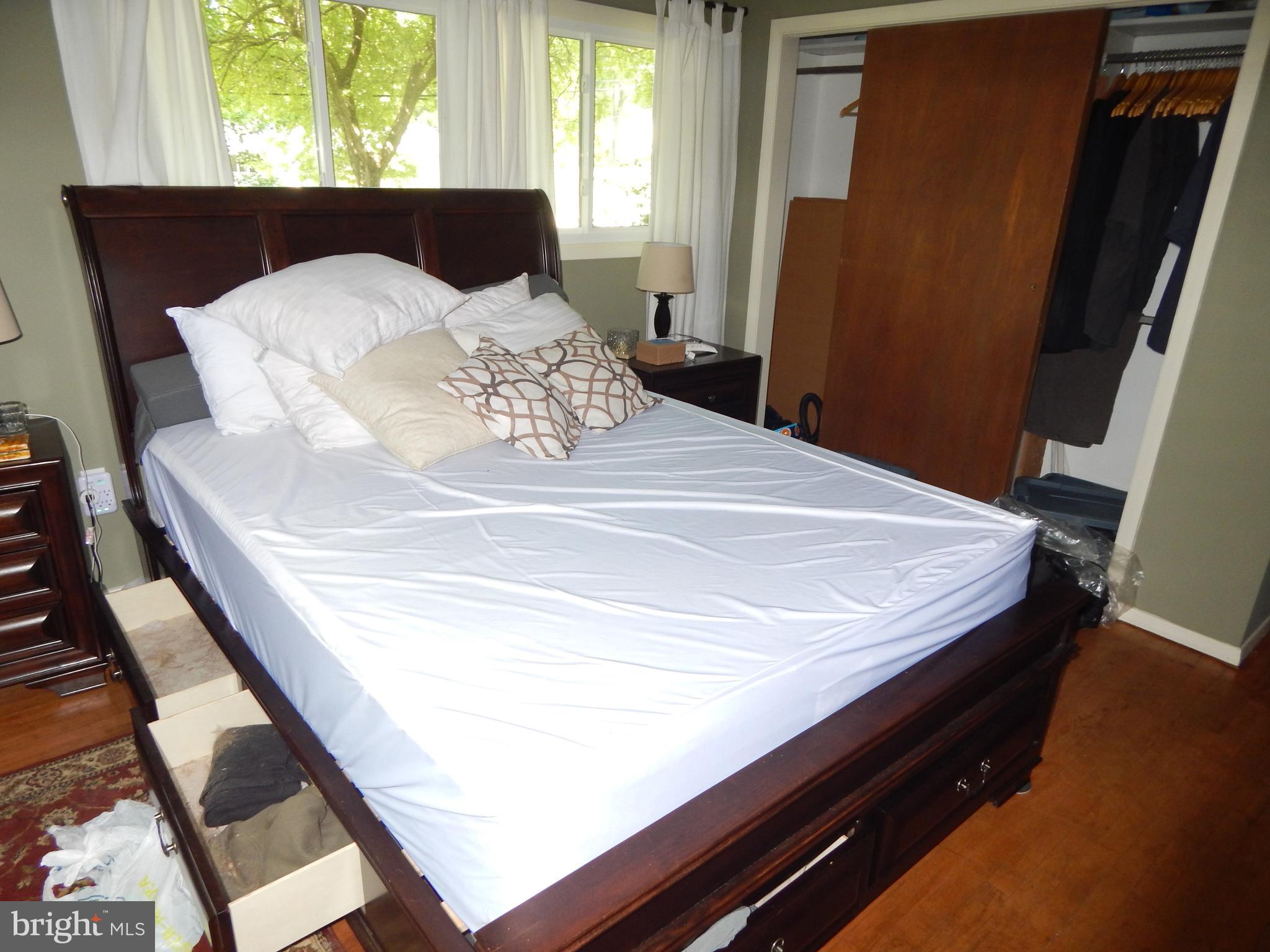 SUNNYBROOK FARMS - Residential