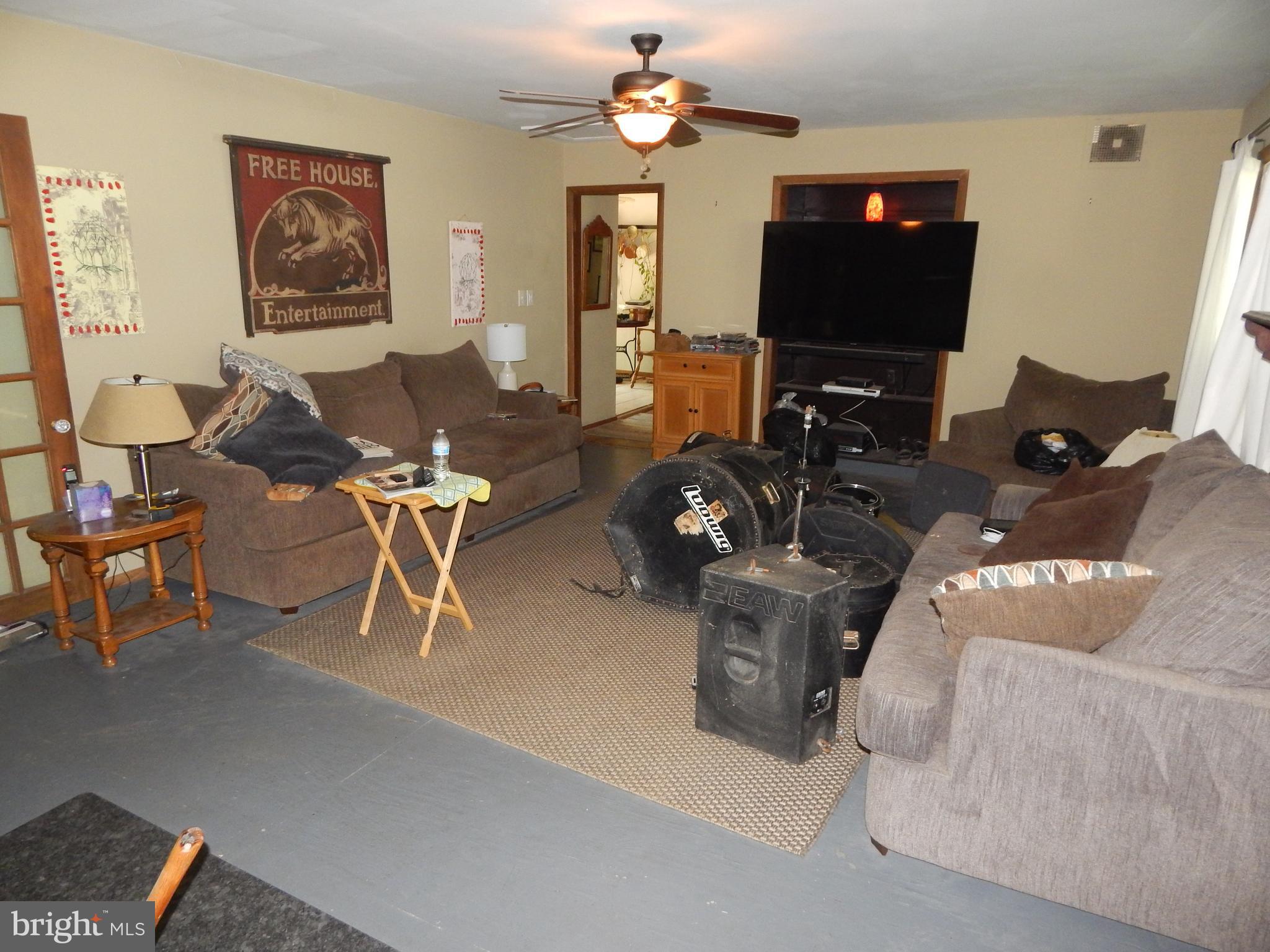 SUNNYBROOK FARMS - Residential