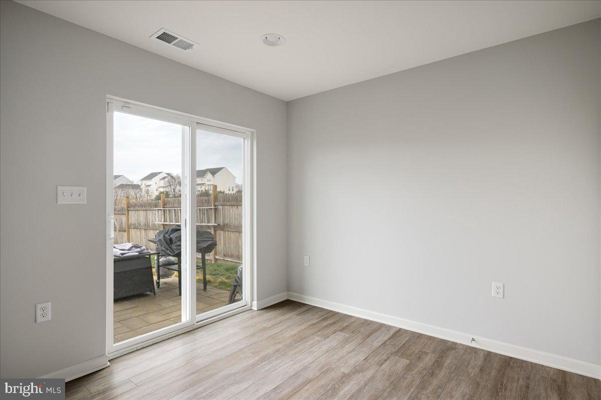 MCCAULEY CROSSING - Residential