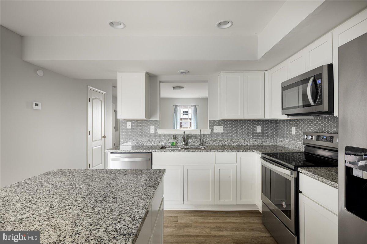 MCCAULEY CROSSING - Residential