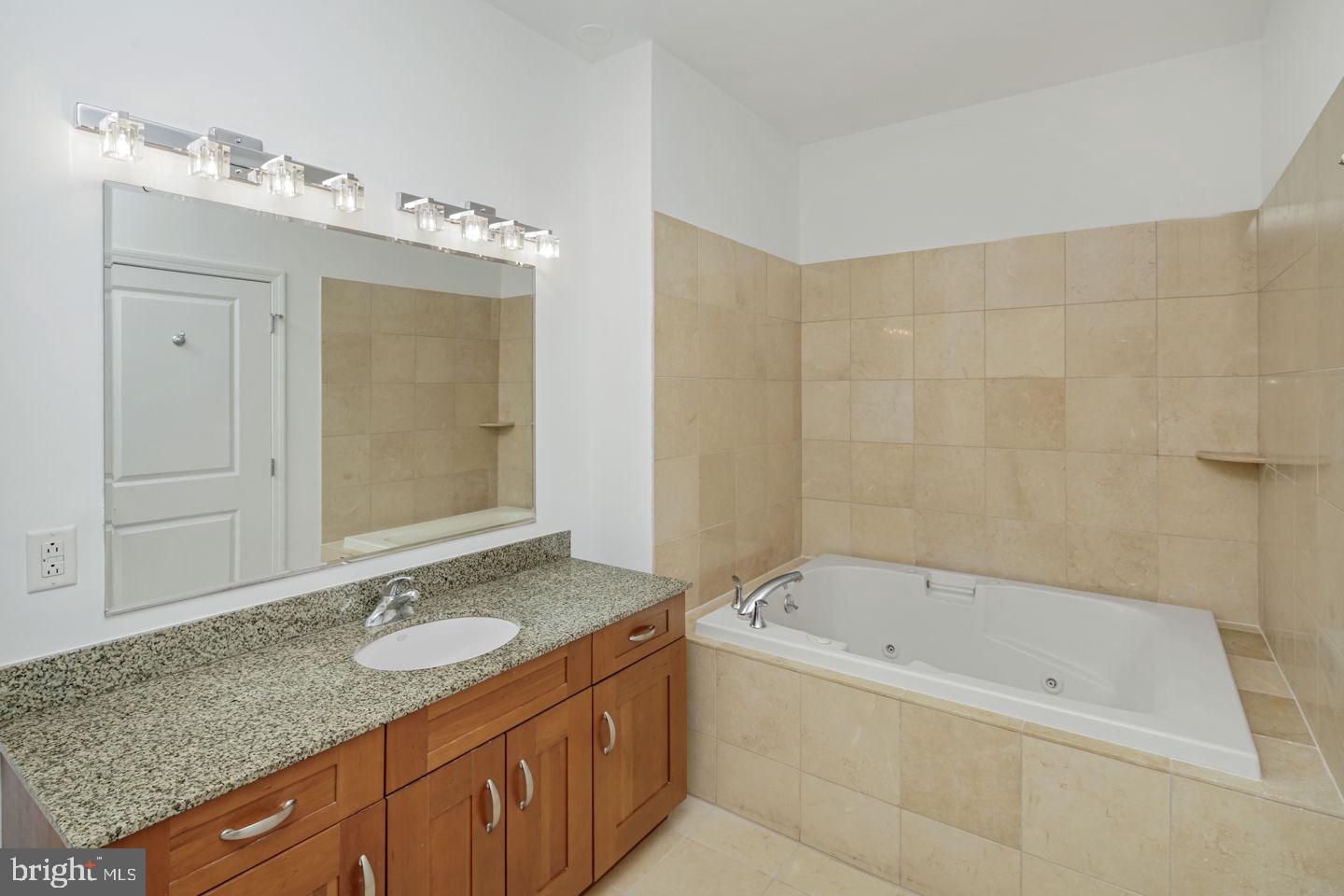 WATERFRONT SQUARE - Residential