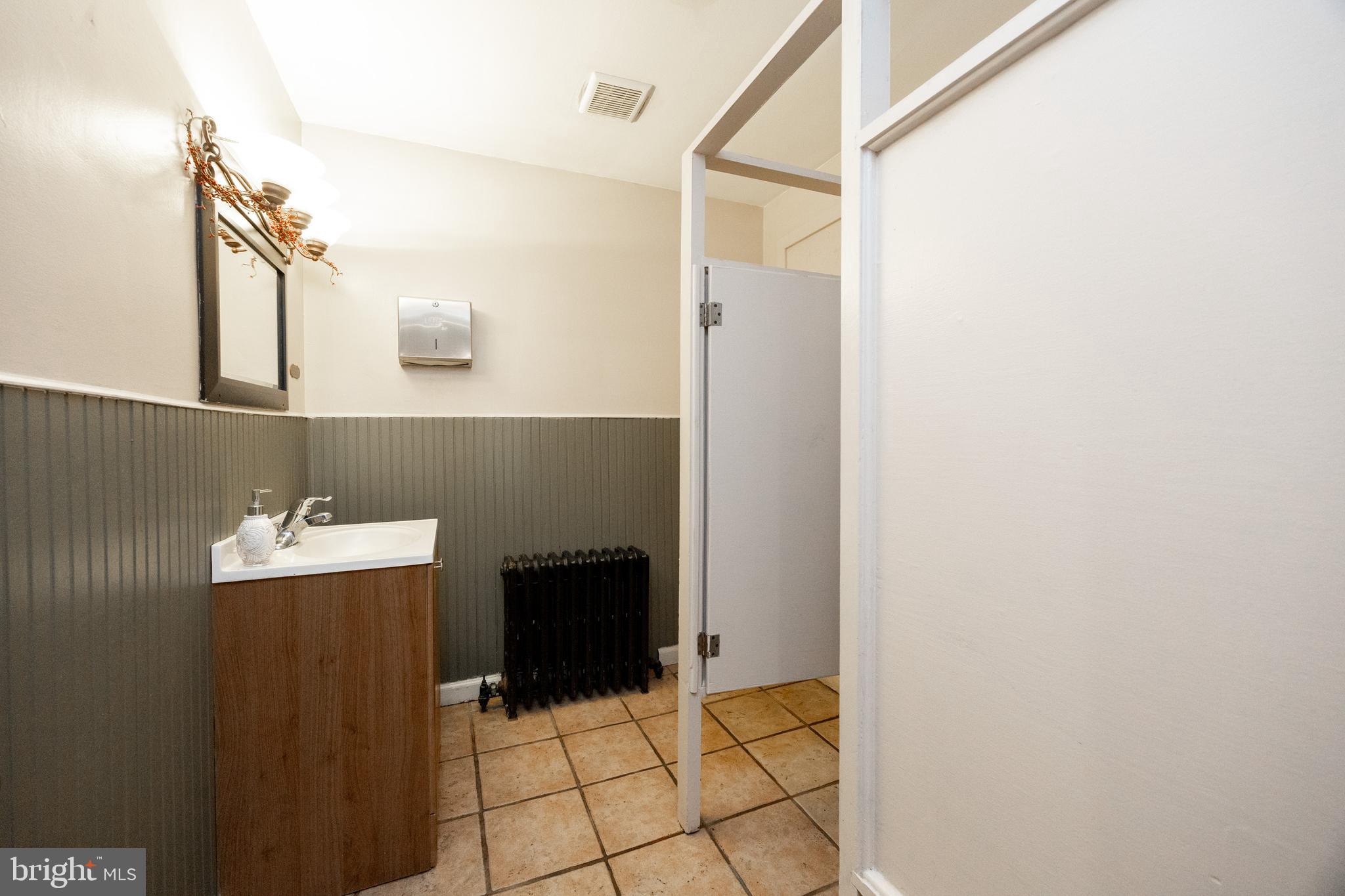 TELFORD - Commercial Sale