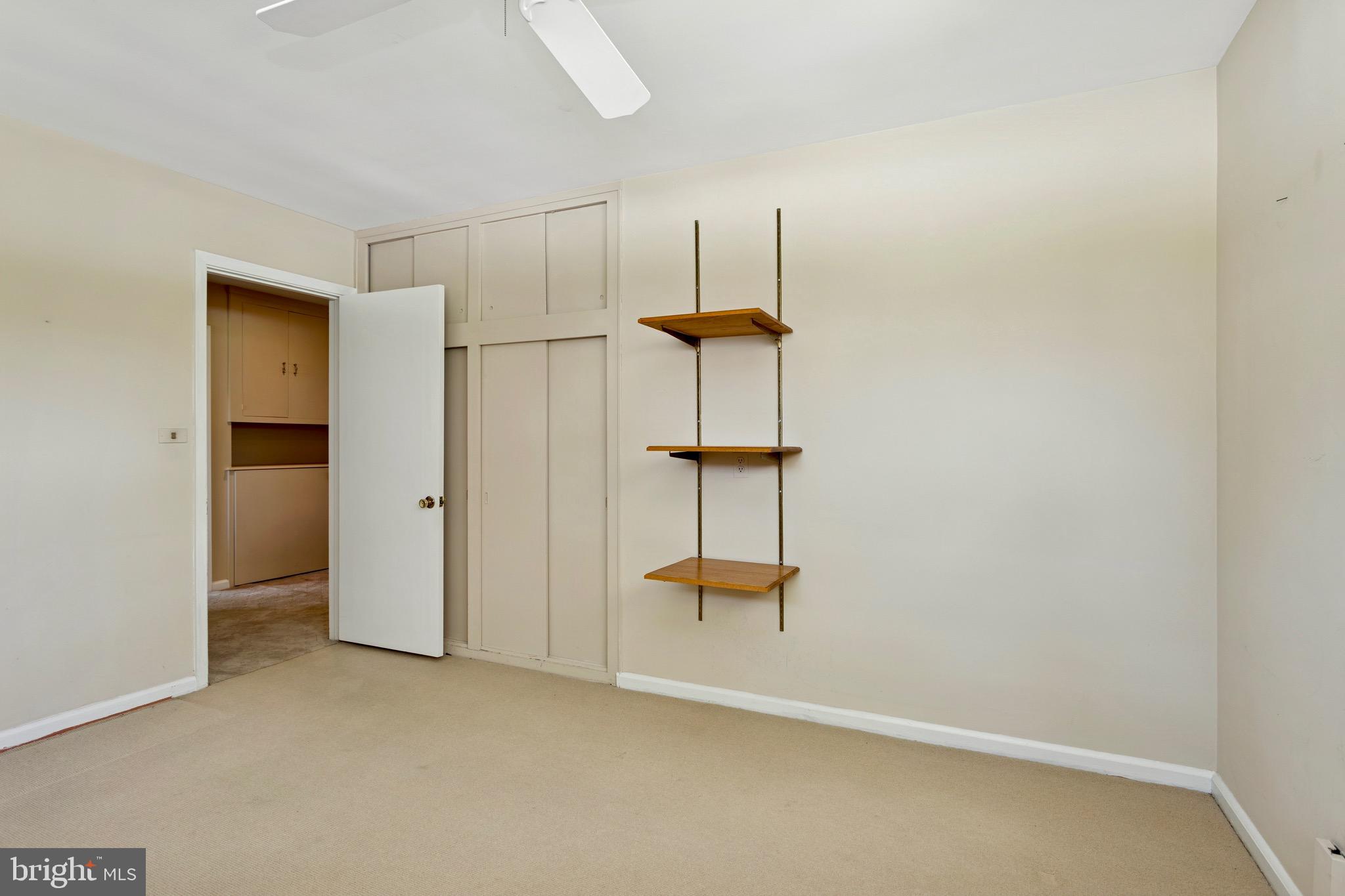 LONG MEADOW ESTATES - Residential