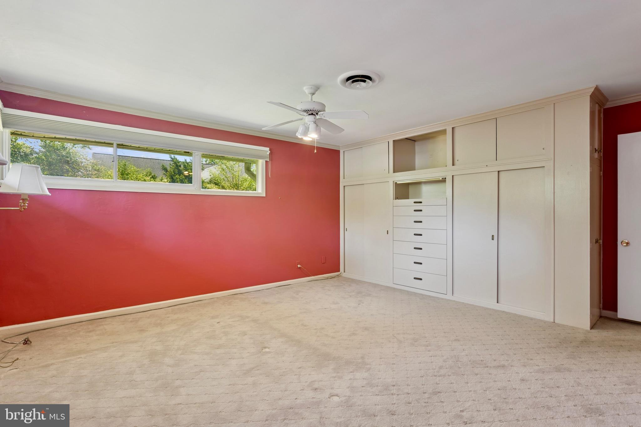 LONG MEADOW ESTATES - Residential