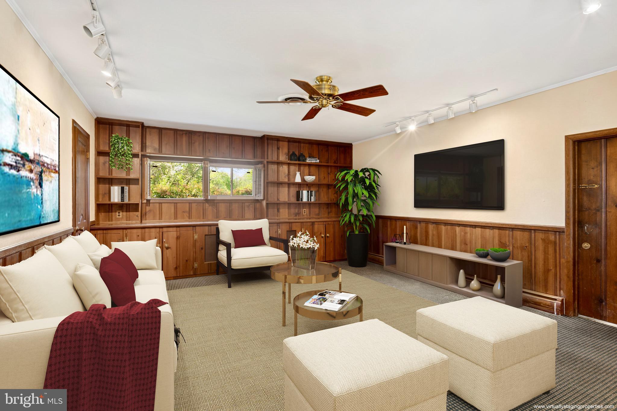 LONG MEADOW ESTATES - Residential