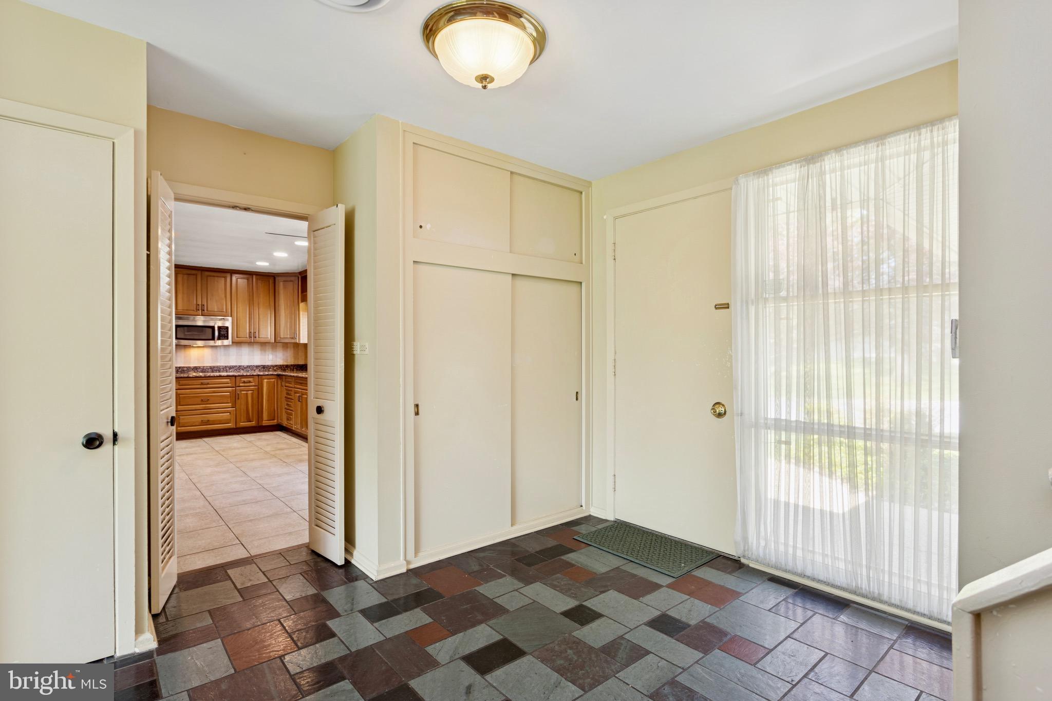 LONG MEADOW ESTATES - Residential