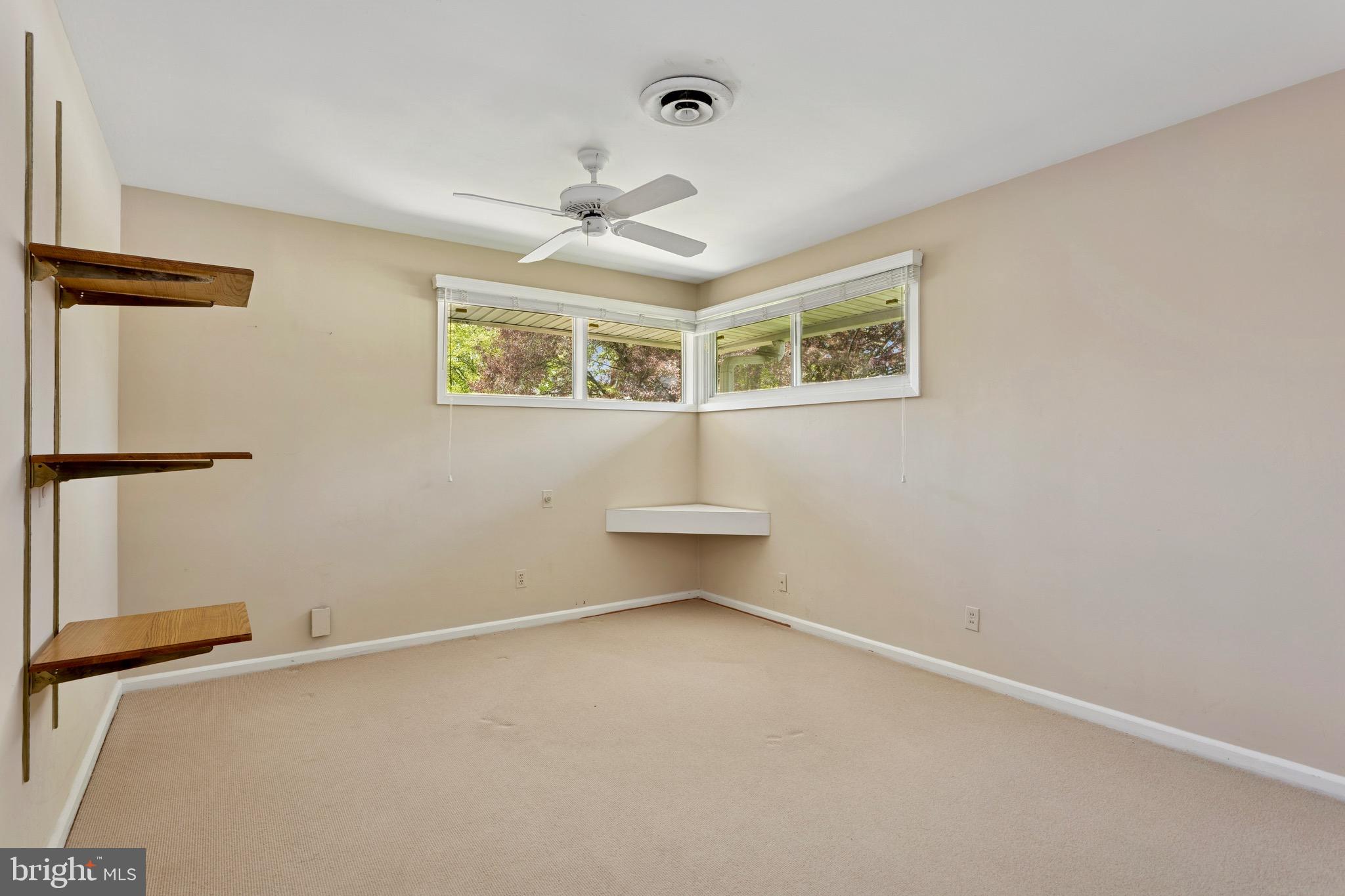 LONG MEADOW ESTATES - Residential