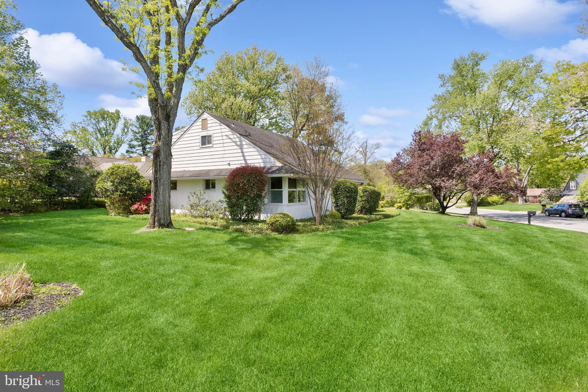 LONG MEADOW ESTATES - Residential