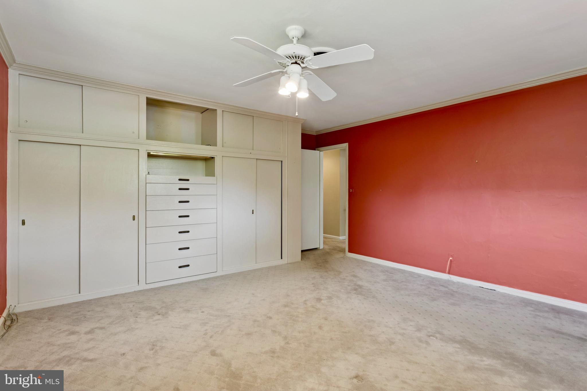 LONG MEADOW ESTATES - Residential