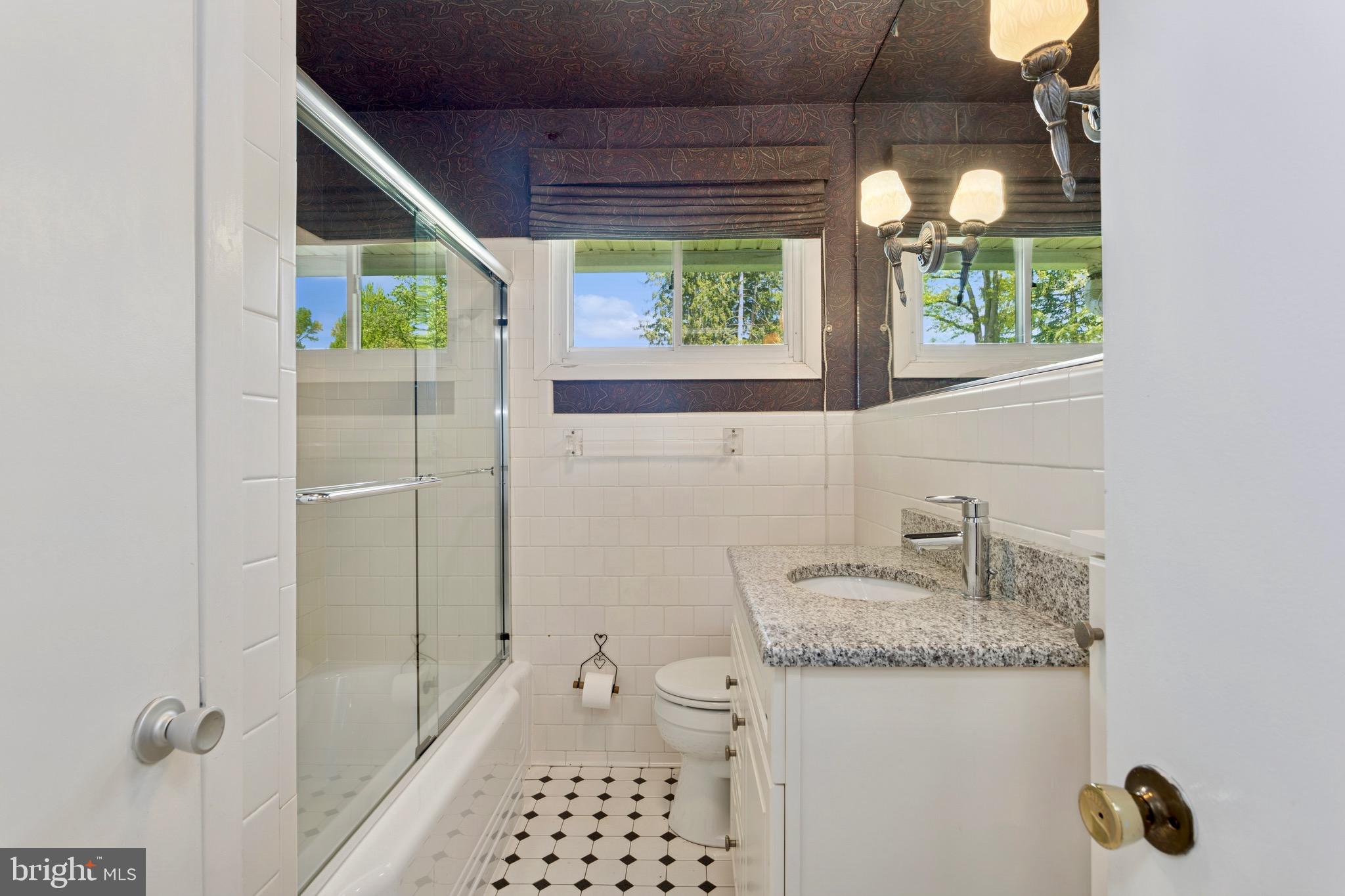 LONG MEADOW ESTATES - Residential