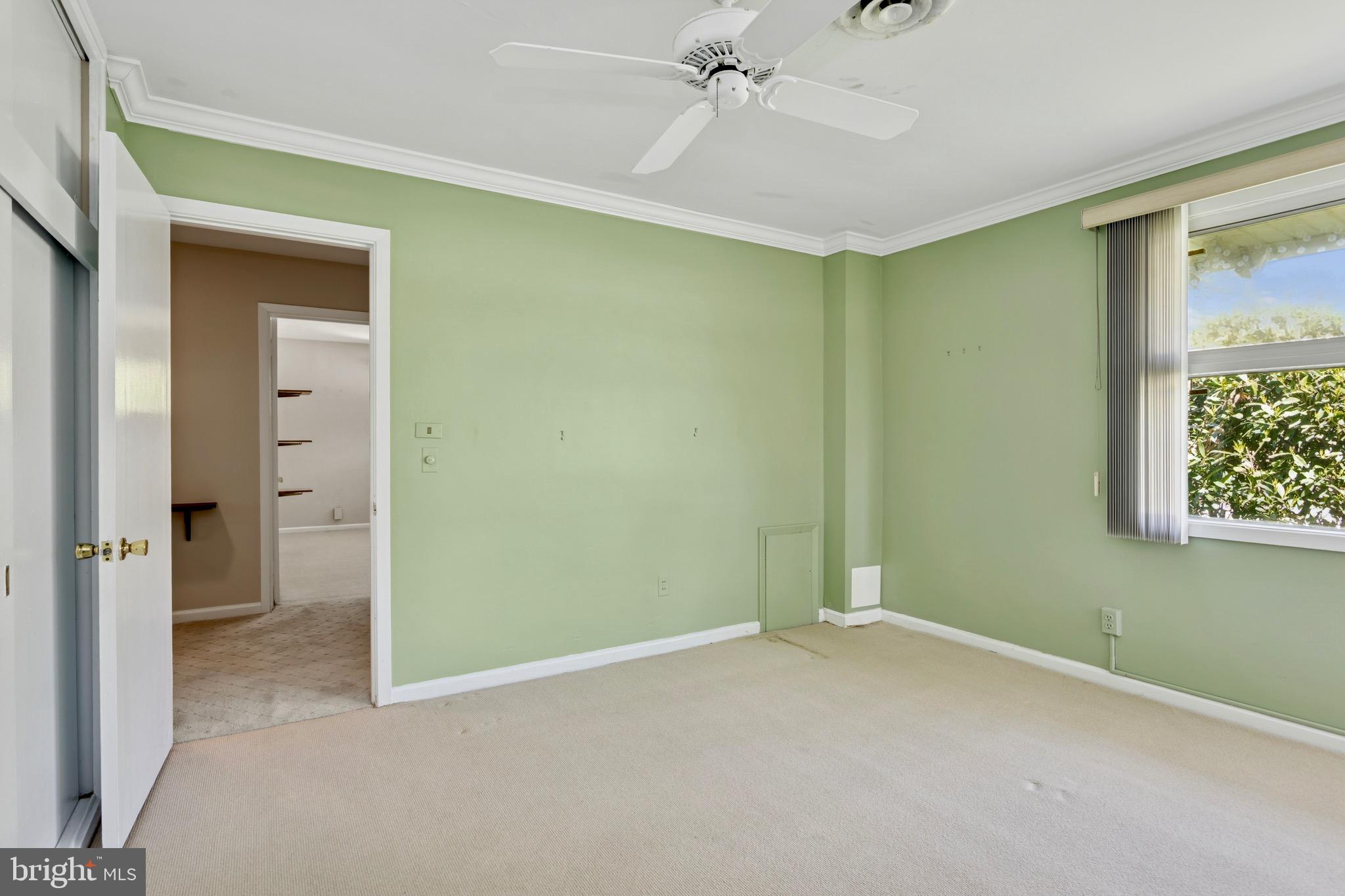 LONG MEADOW ESTATES - Residential