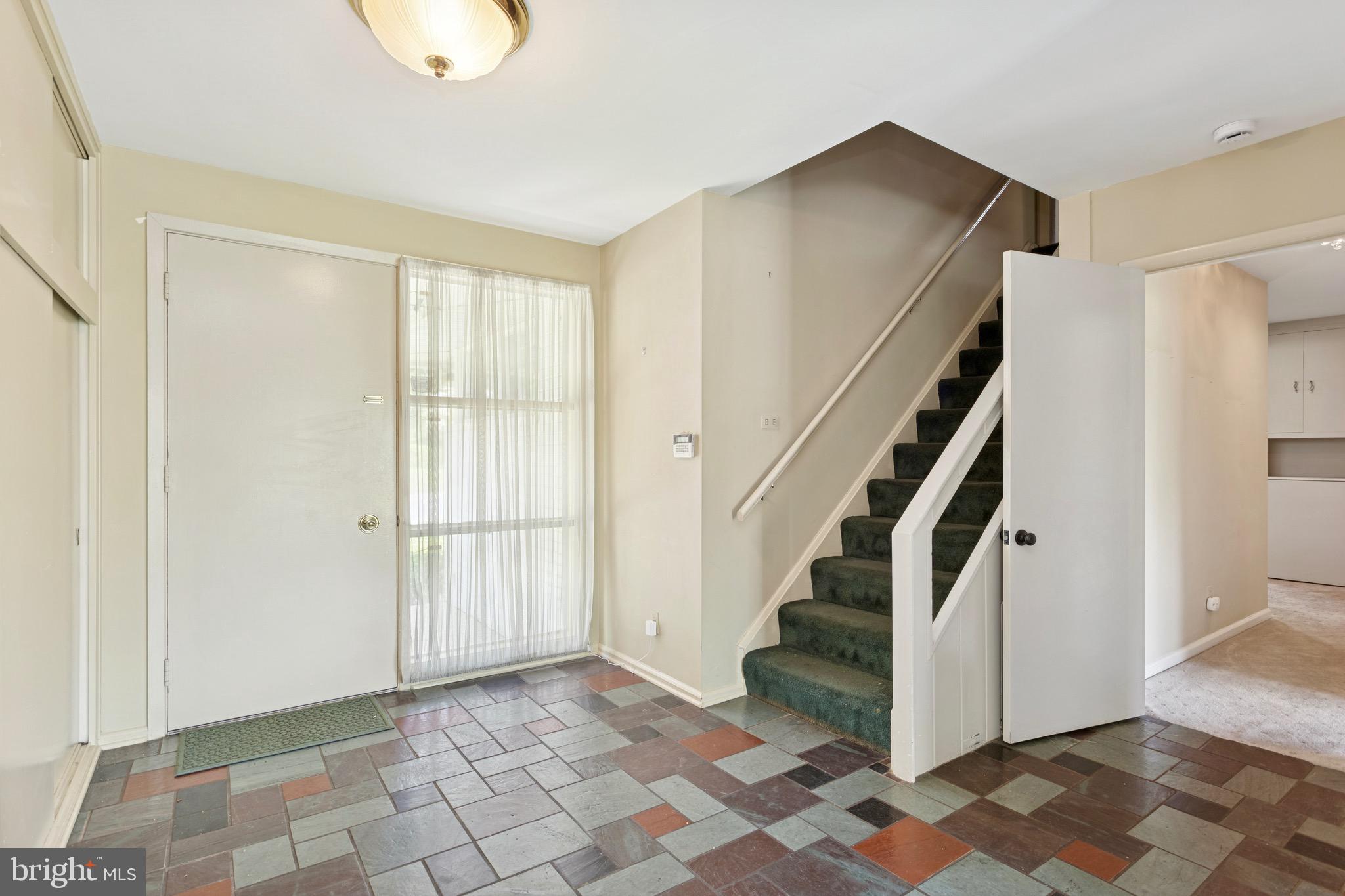 LONG MEADOW ESTATES - Residential