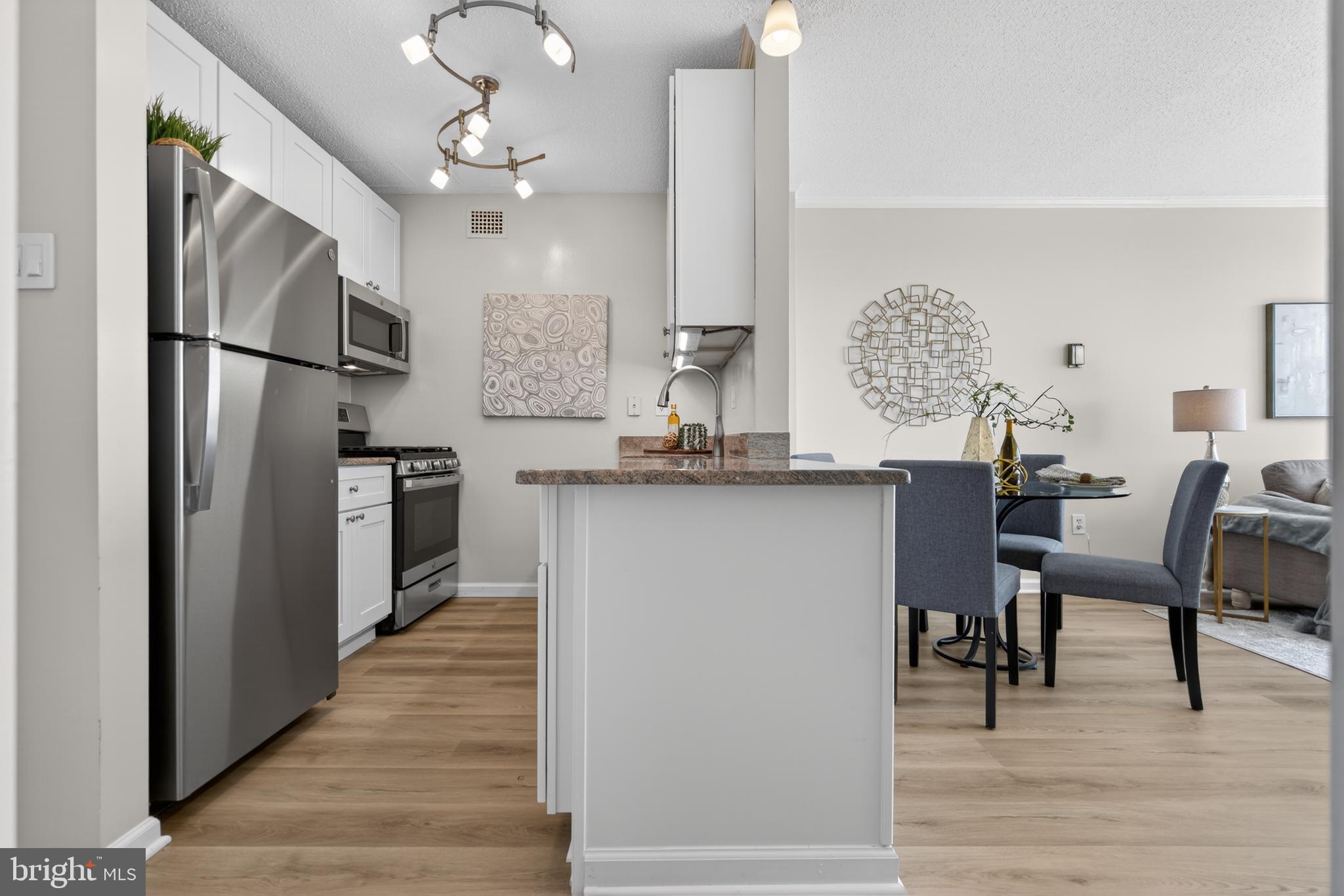 4141 N HENDERSON ROAD 1209