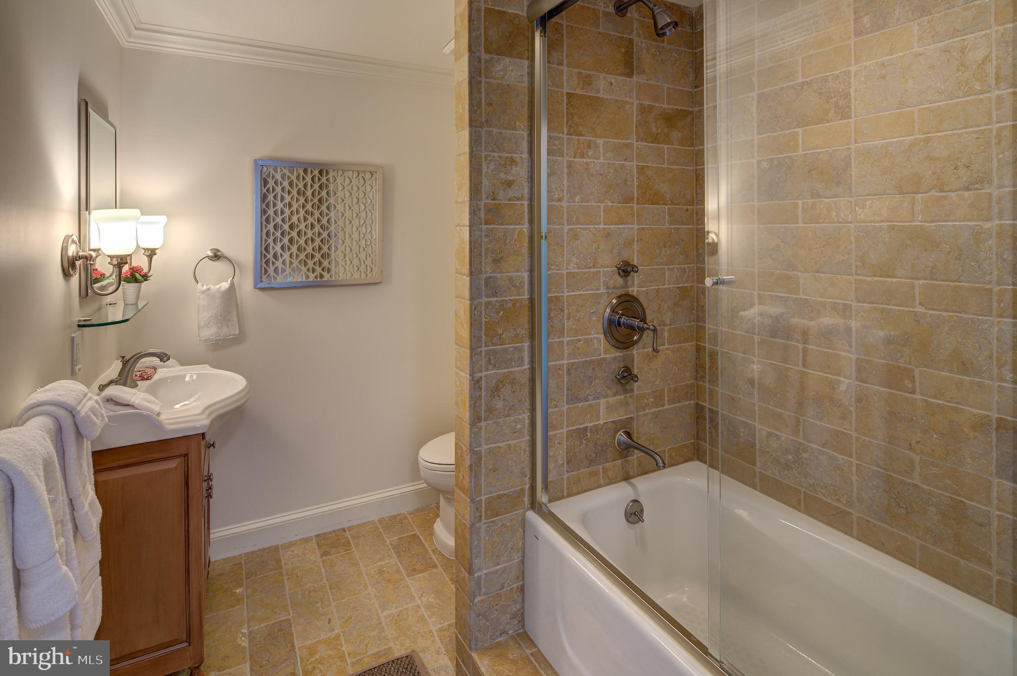 CHEVY CHASE - Residential