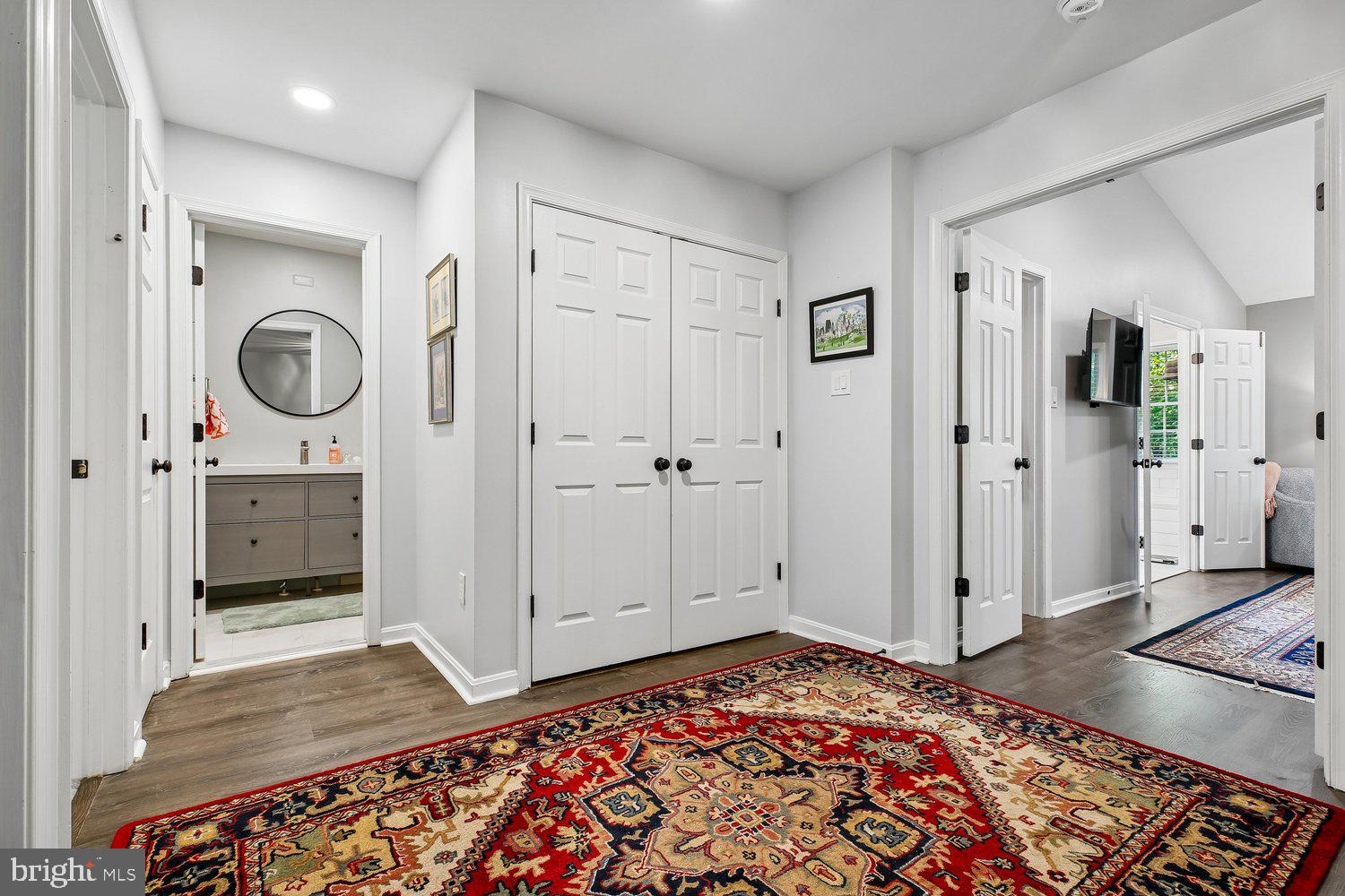 LAKE HALLOWELL - Residential