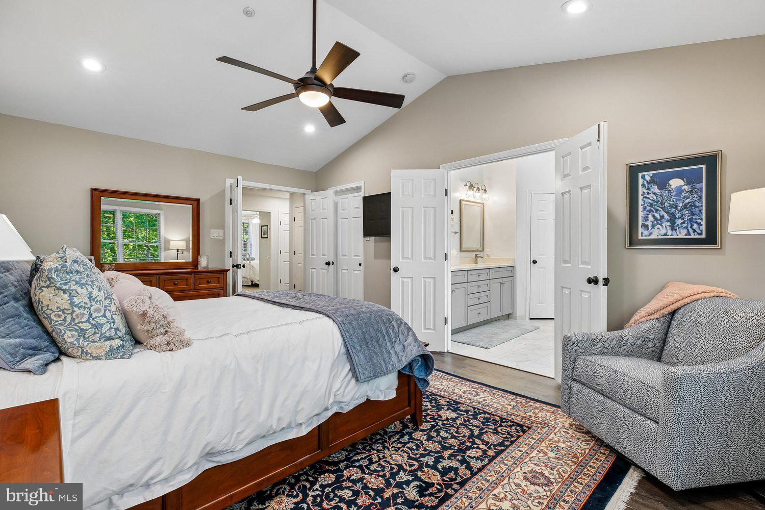 LAKE HALLOWELL - Residential