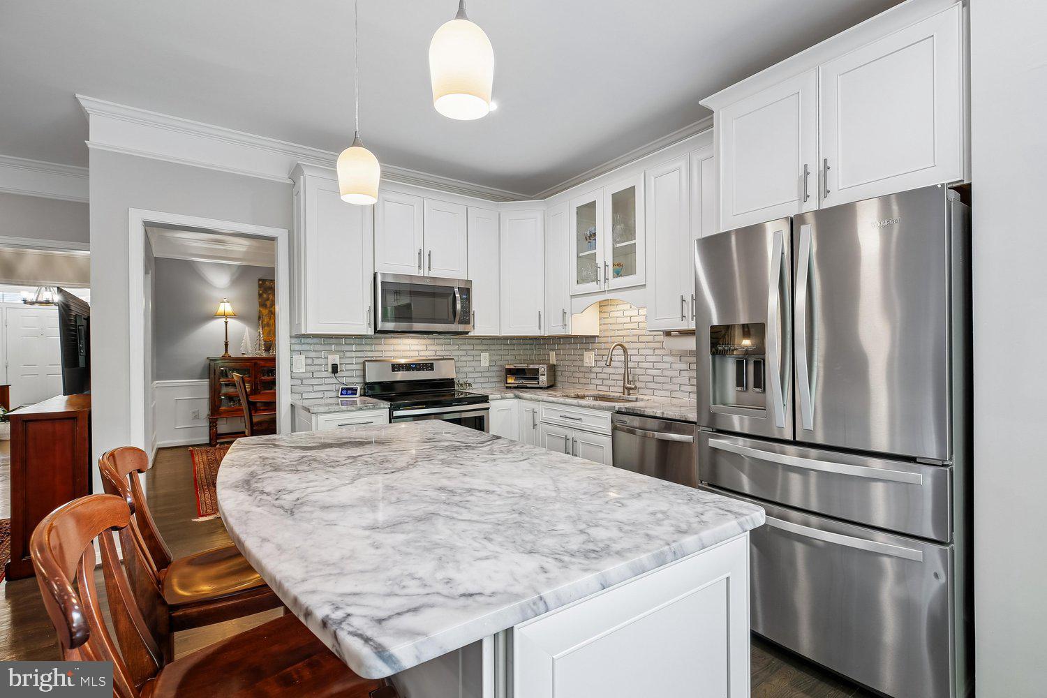 LAKE HALLOWELL - Residential