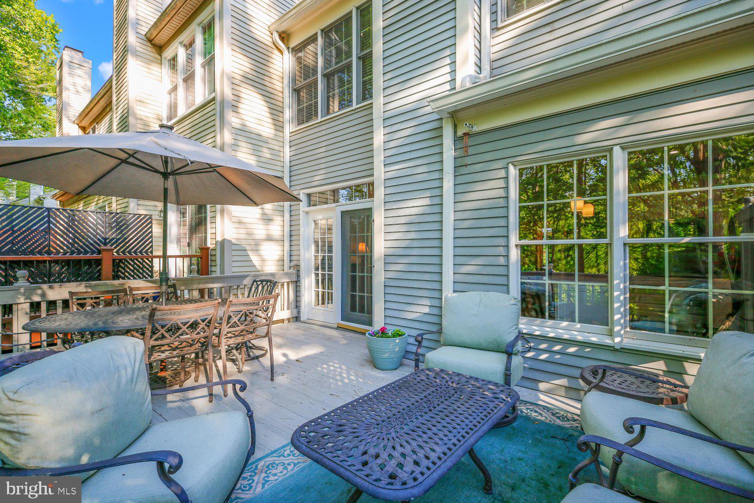 LAKE HALLOWELL - Residential