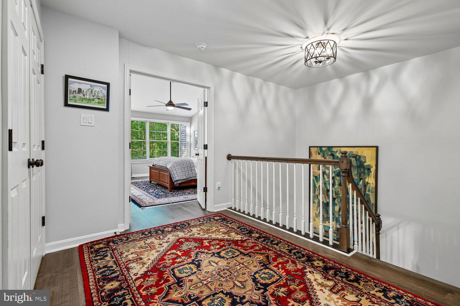 LAKE HALLOWELL - Residential