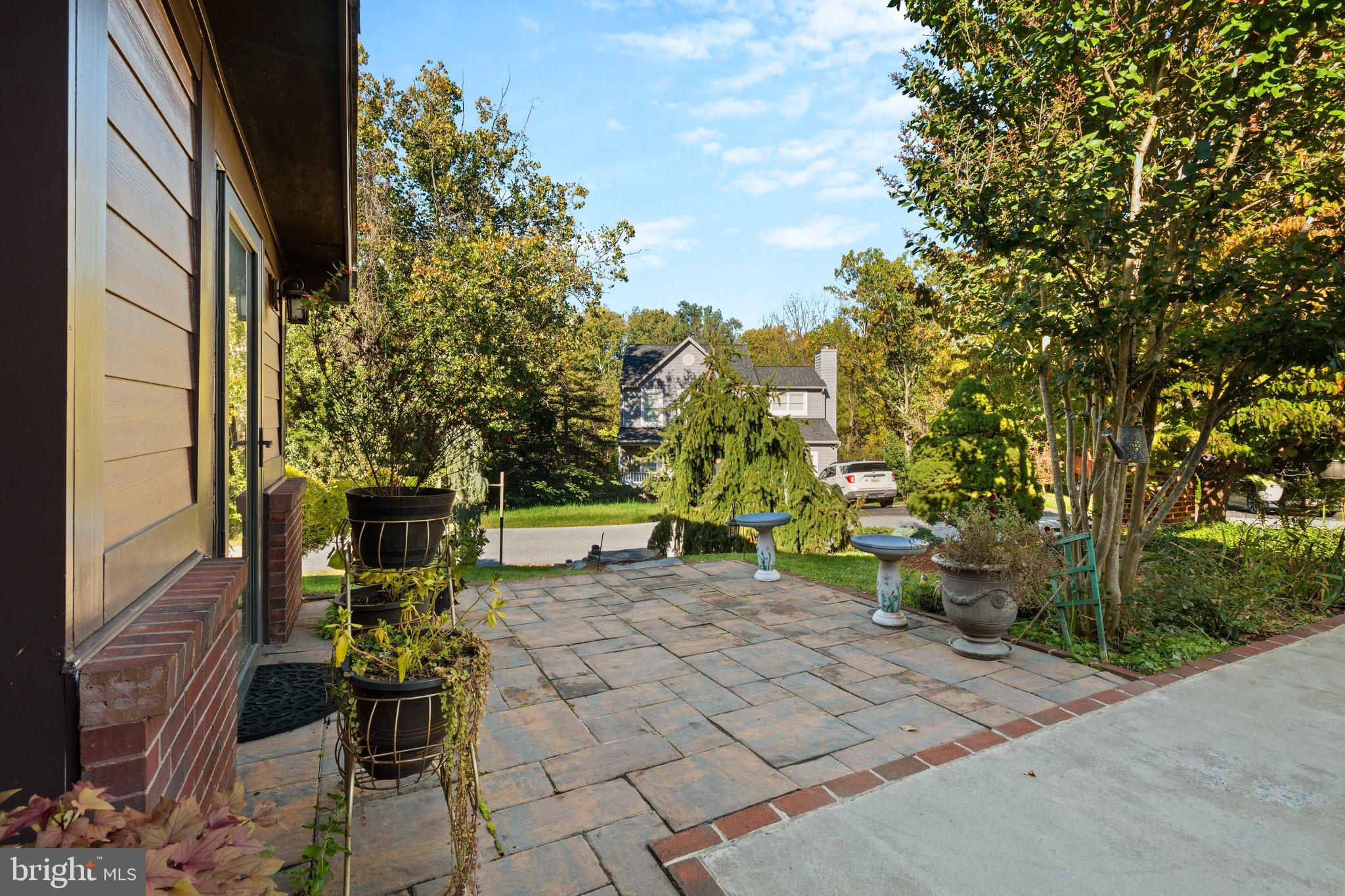 6711 MEADOWLAWN CIRCLE