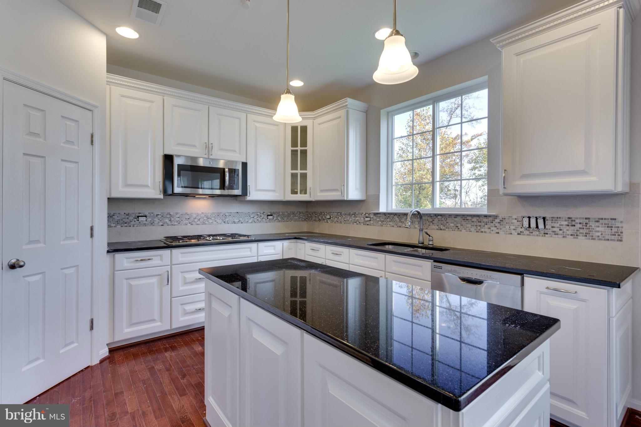 LEIGHLAND MEADOWS - Residential