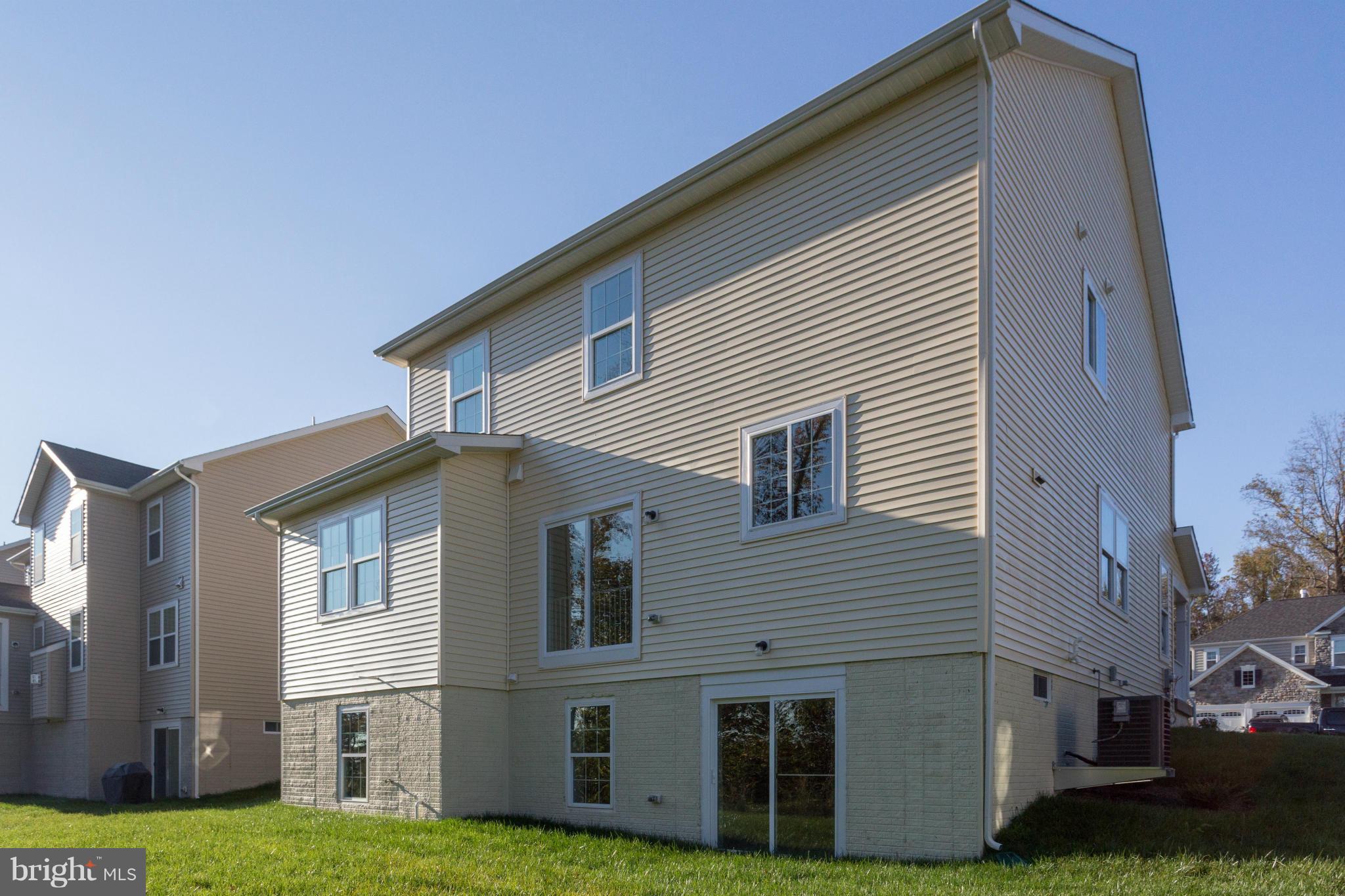 LEIGHLAND MEADOWS - Residential