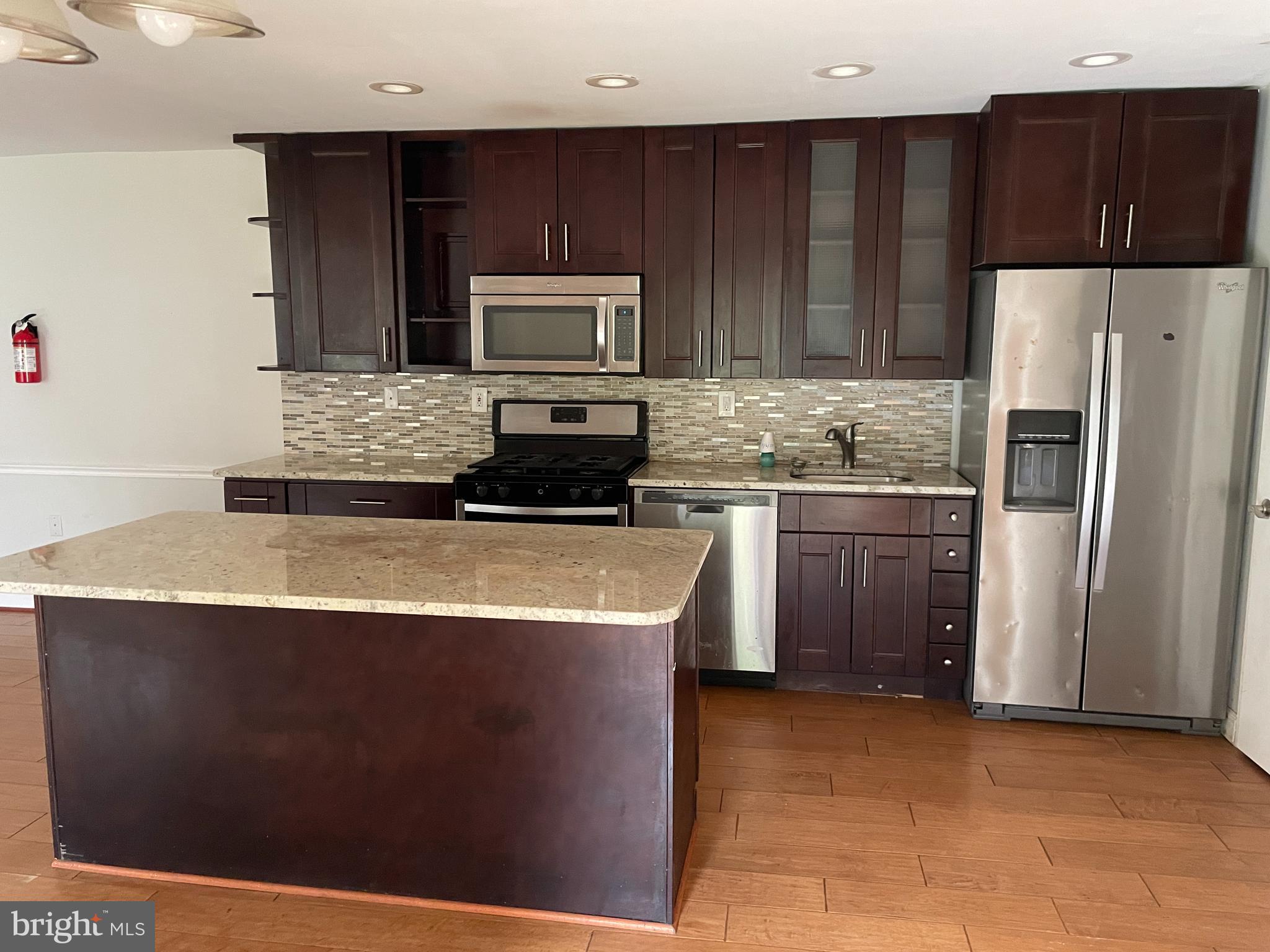 BETHESDA PARK - Residential