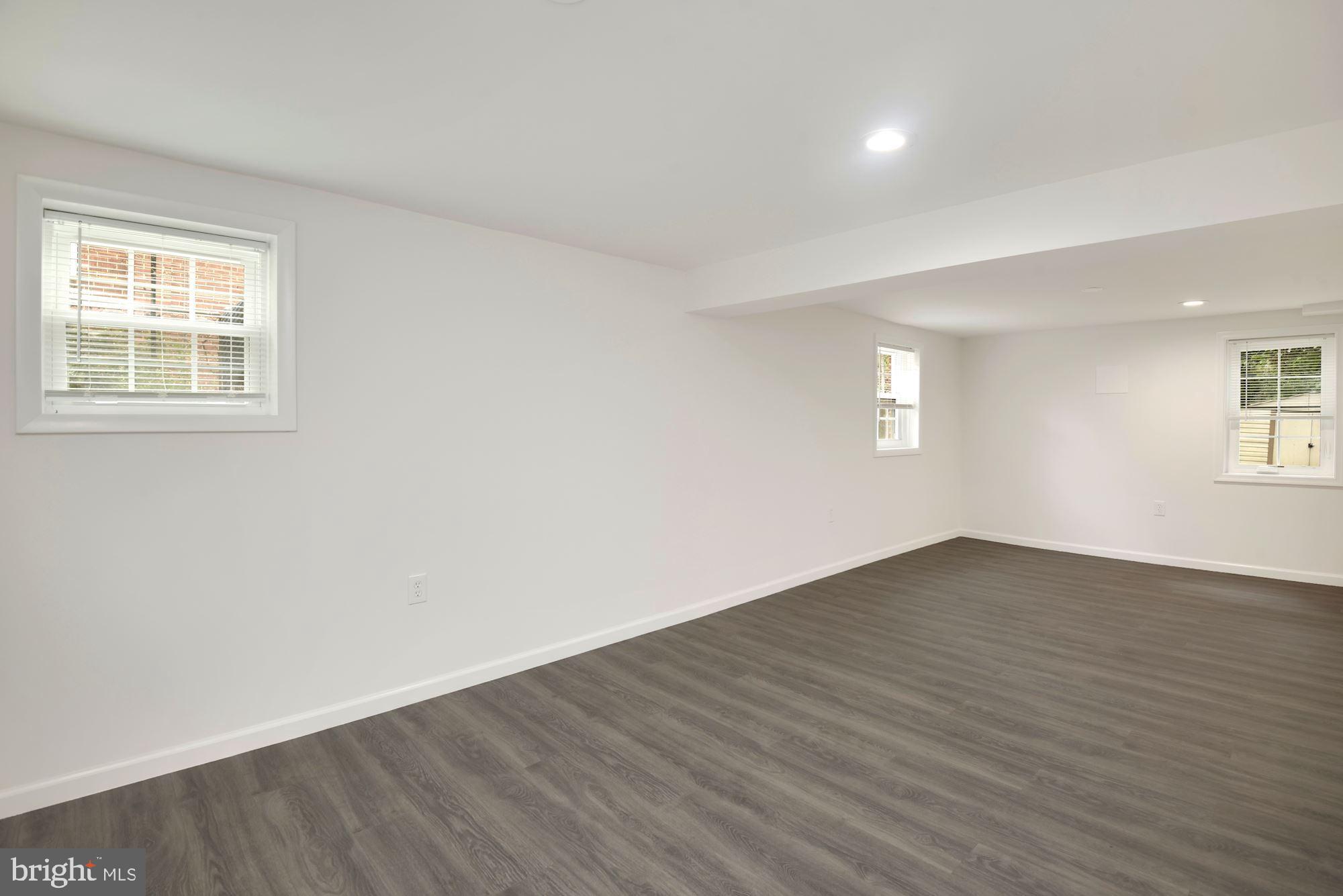 UNIVERSITY PARK - Residential Lease