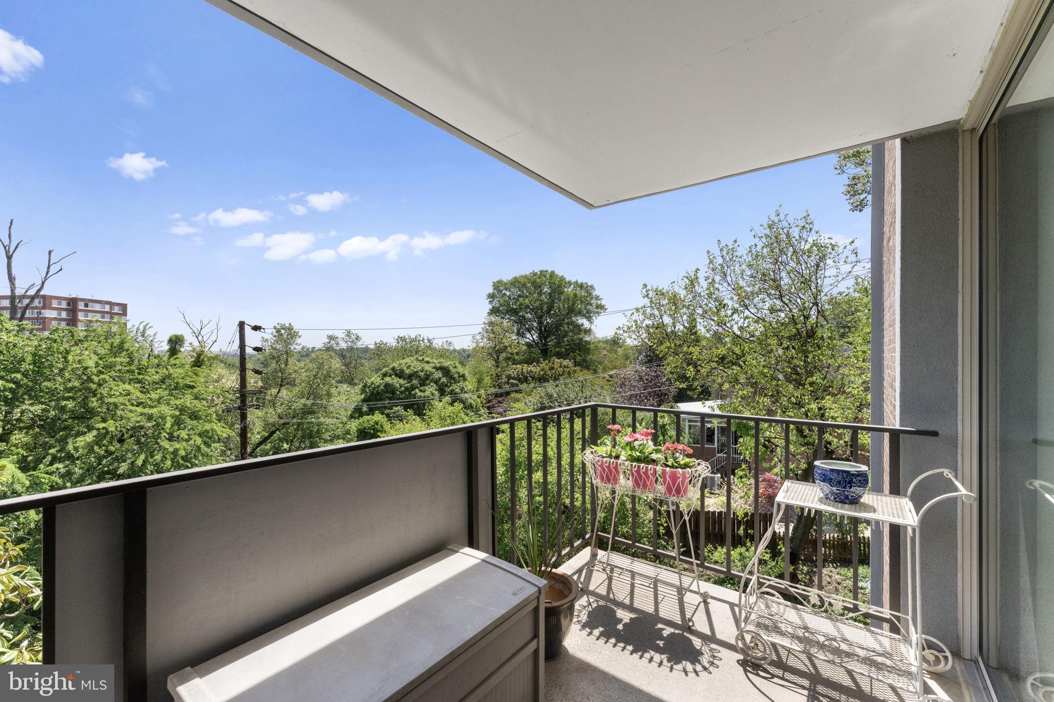 1515 S ARLINGTON RIDGE ROAD 402