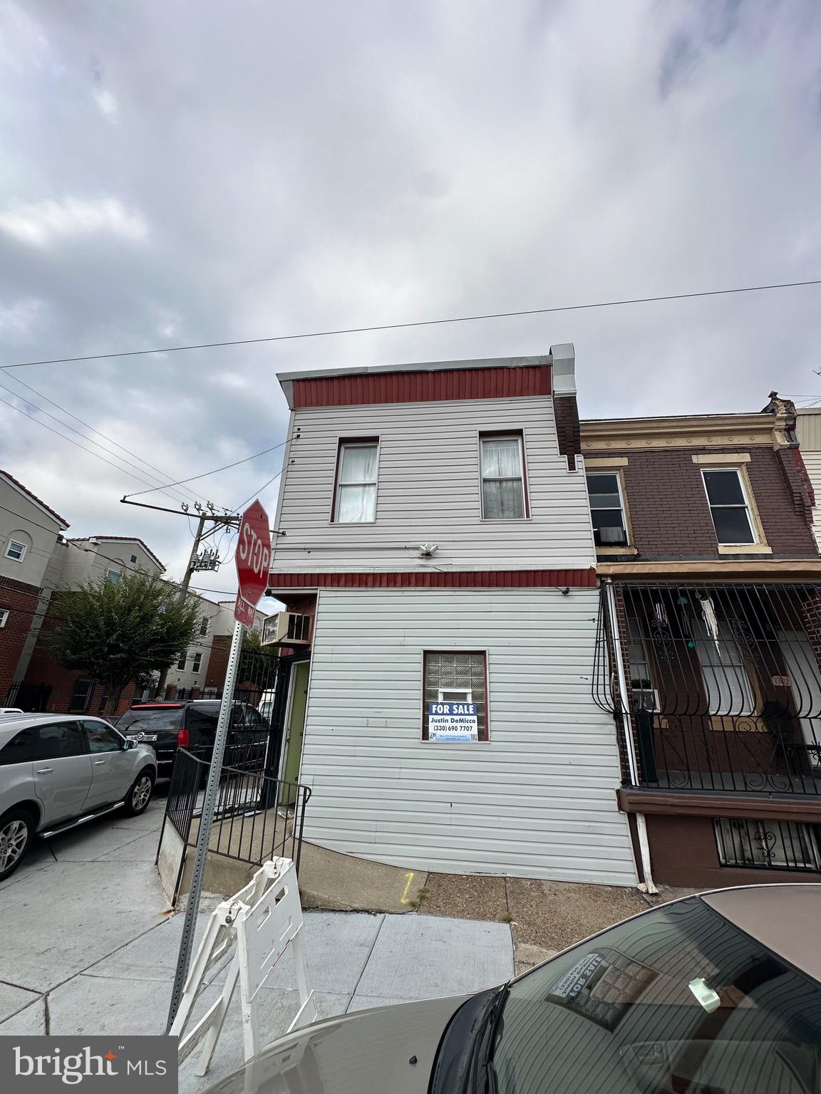 Welcome to 3300 N Mascher Street - A Commercial Mixed Use Building For Sale on the Corner of Mascher and Westmoreland. Investor Special with Value Add Opportunity.
Great for a number of retail or office business uses. Currently, setup as a commercial space on the first floor with two additional rooms and upstairs.