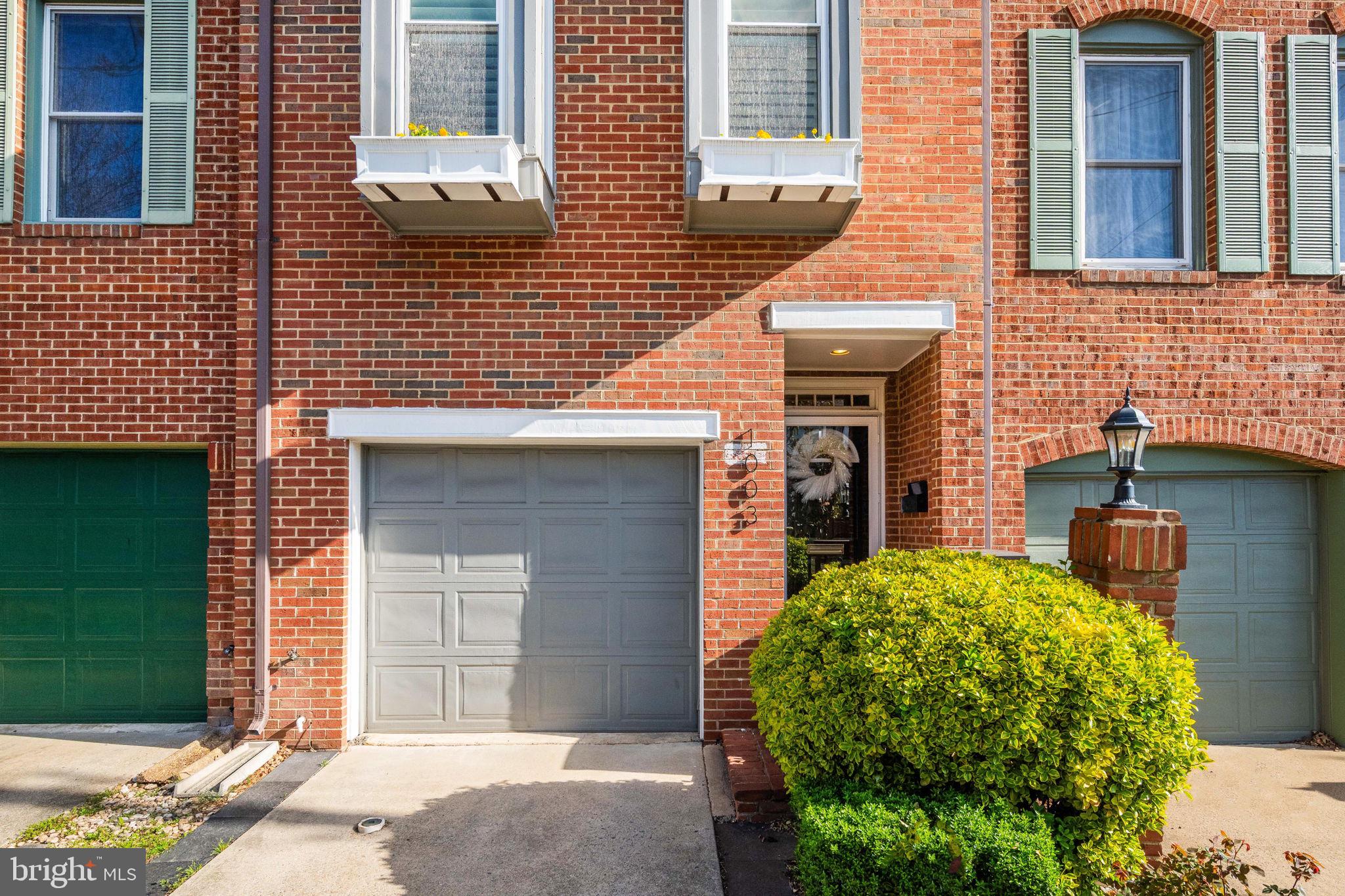 KINGS ROWE - Residential