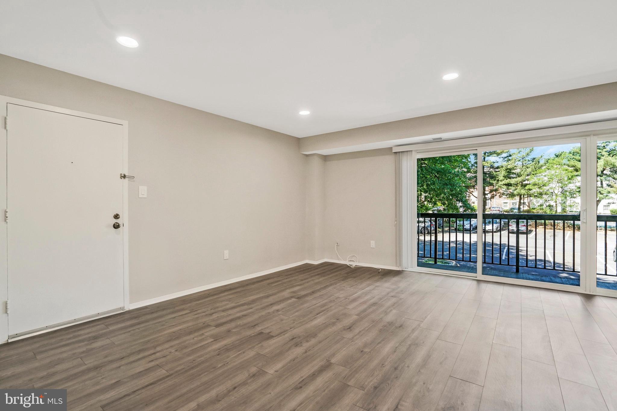 BOLLING BROOK - Residential